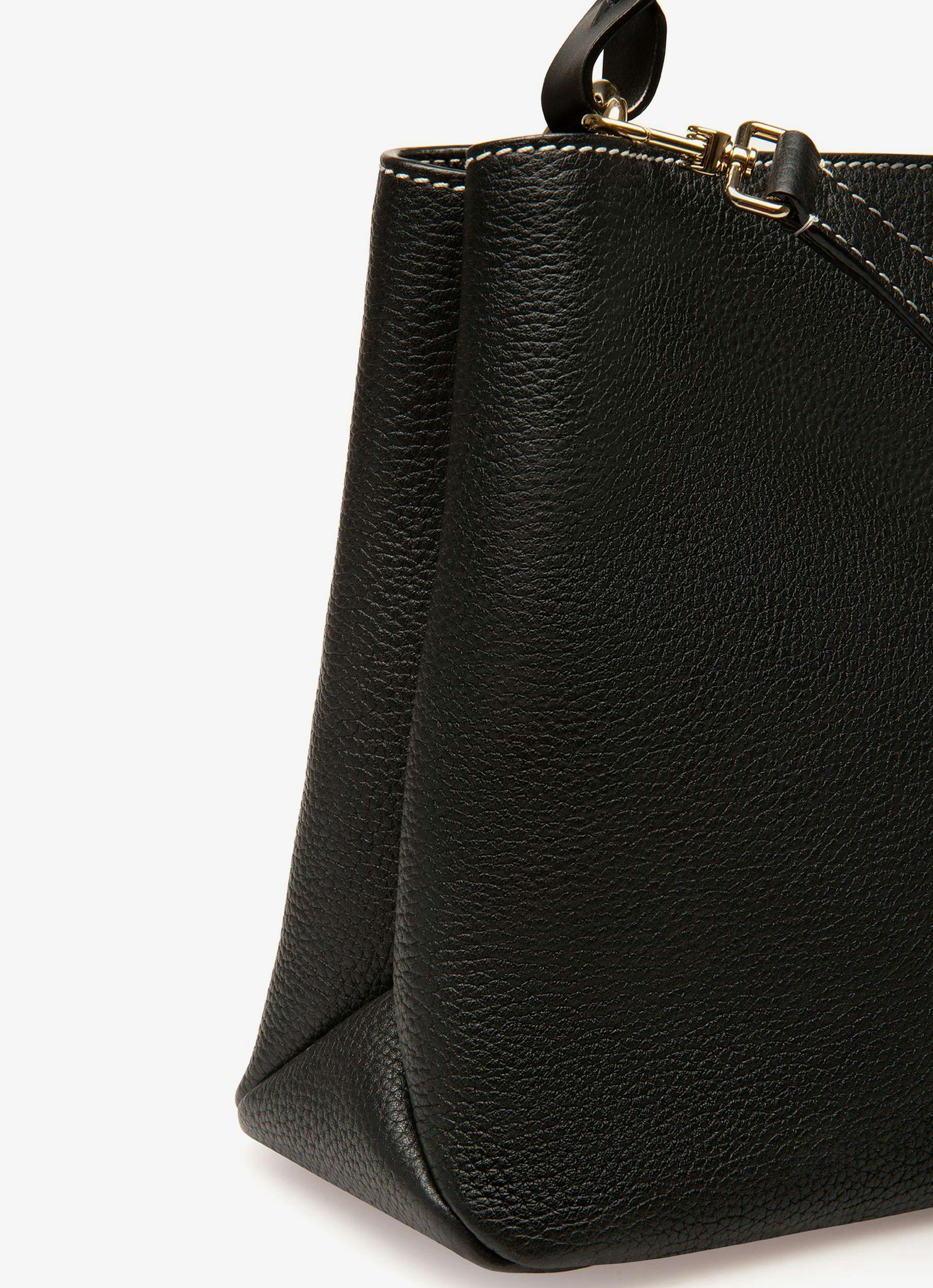 Lucyle Leather Shoulder Bag In Black - Women's - Bally - 05