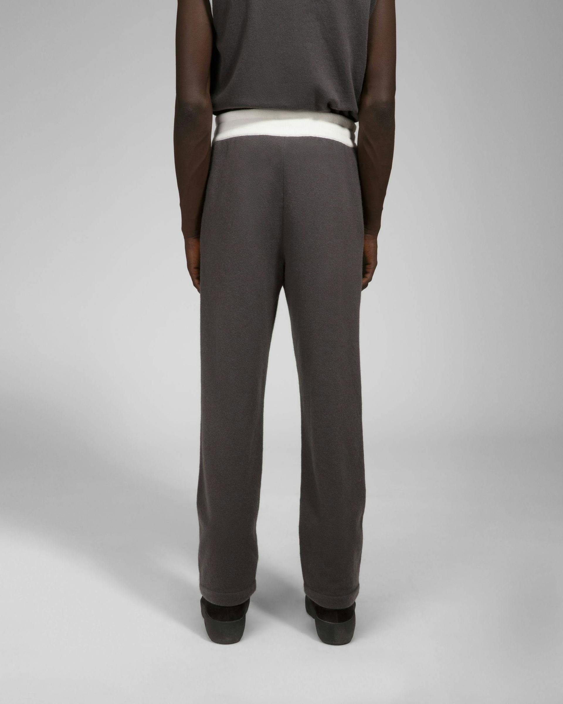 Joggers Cashmere Bottoms In Grey - Men's - Bally - 02