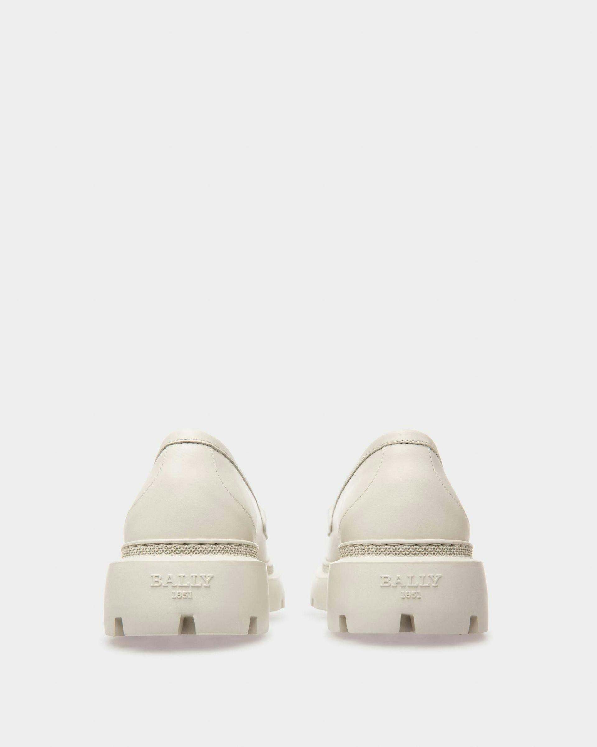 Gioia Flat Leather Moccasins In Denty White - Women's - Bally - 04