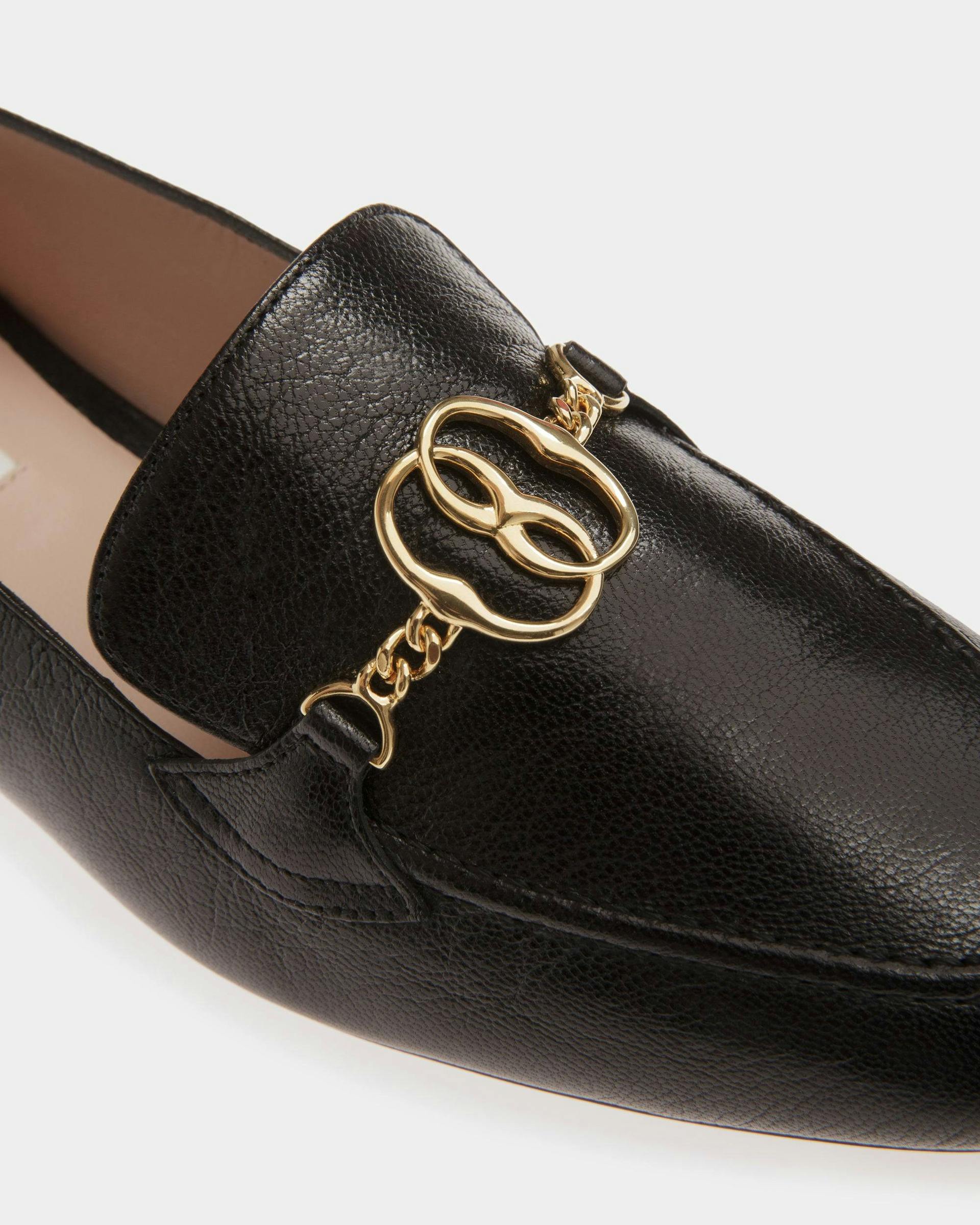 Daily Emblem Loafers In Black Leather - Women's - Bally - 04