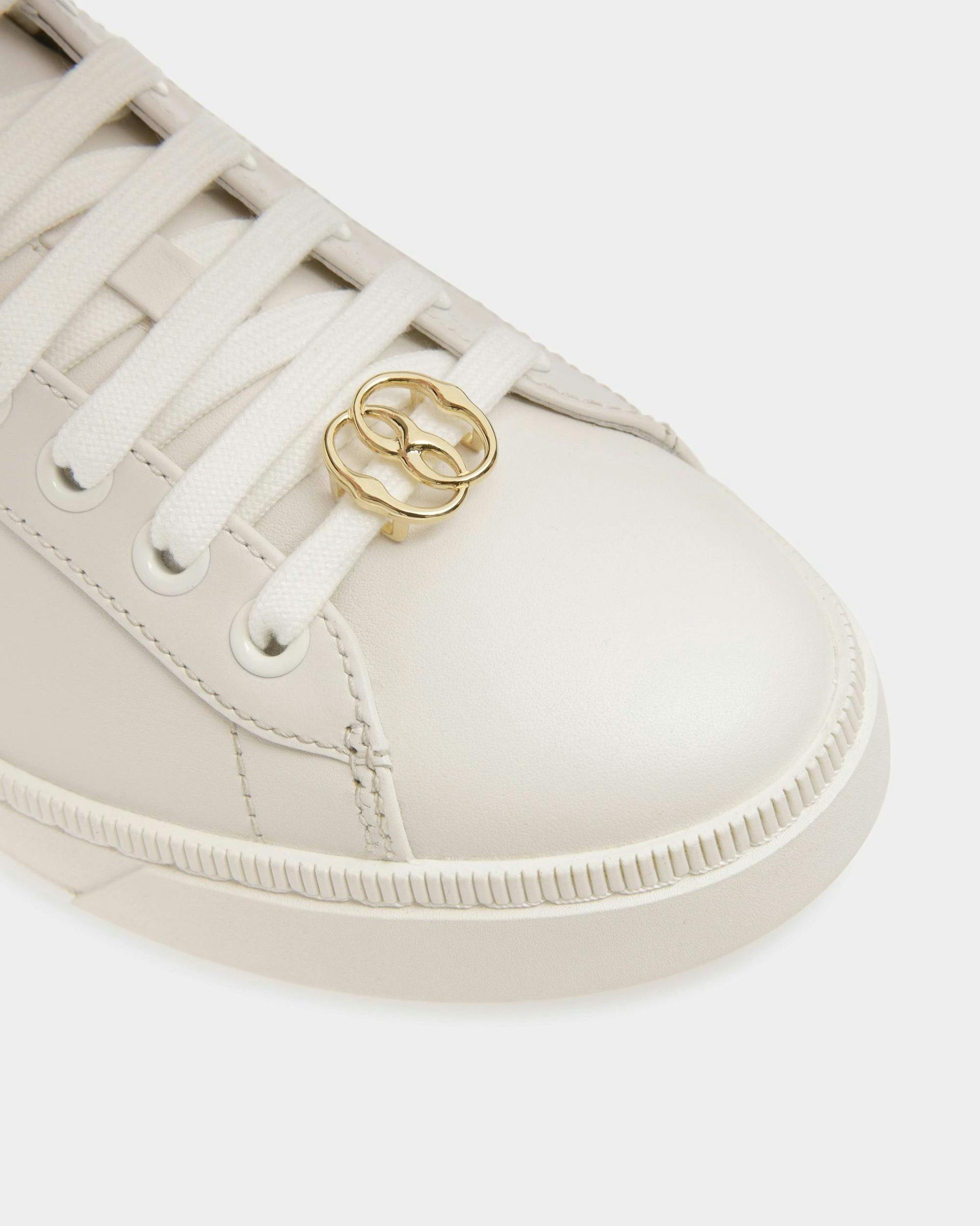 Raise Sneakers In White Leather - Women's - Bally - 05