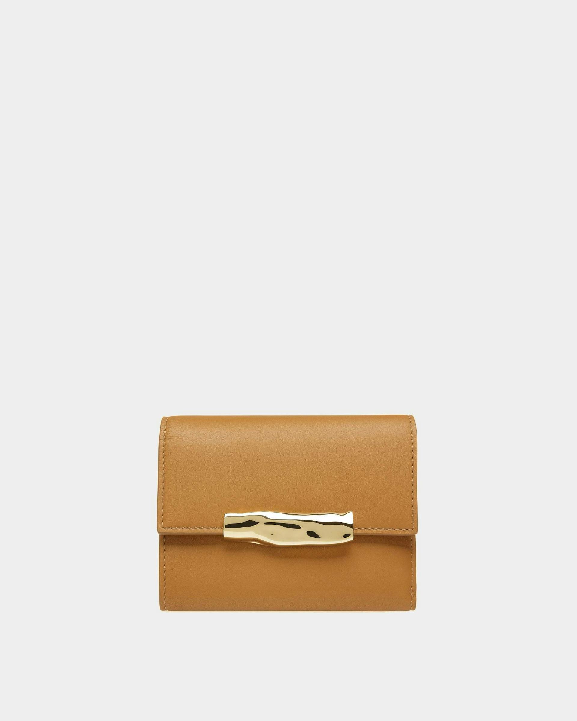 Baroque Wallet In Desert Leather - Women's - Bally - 01
