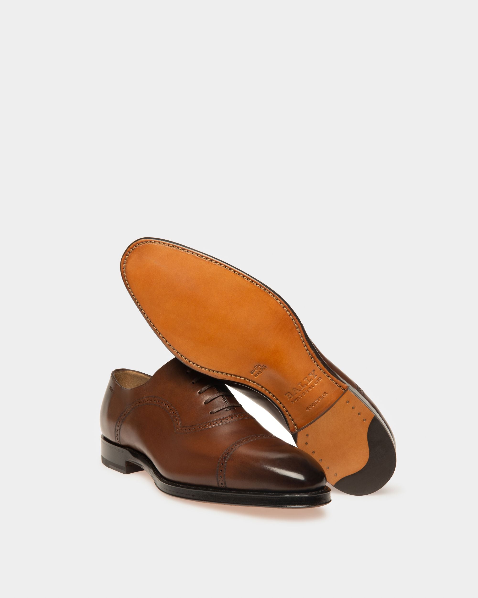 Scanio Men's Leather Oxford Lace-Up Shoe In Mid Brown - Homme - Bally - 04