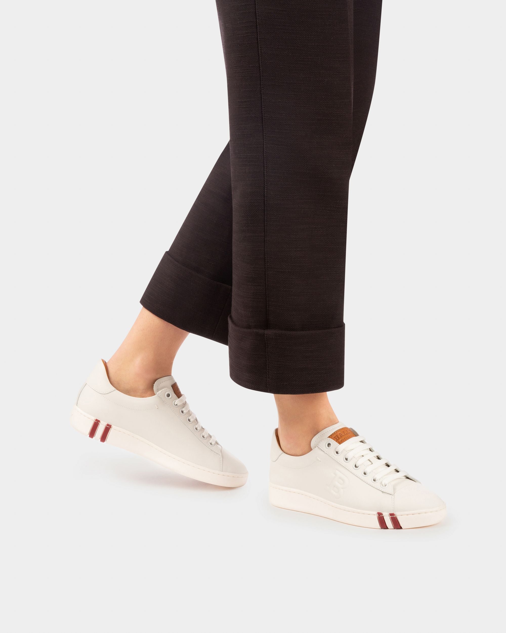Wivian Women's Leather Perforated Trainer In White - Femme - Bally - 03