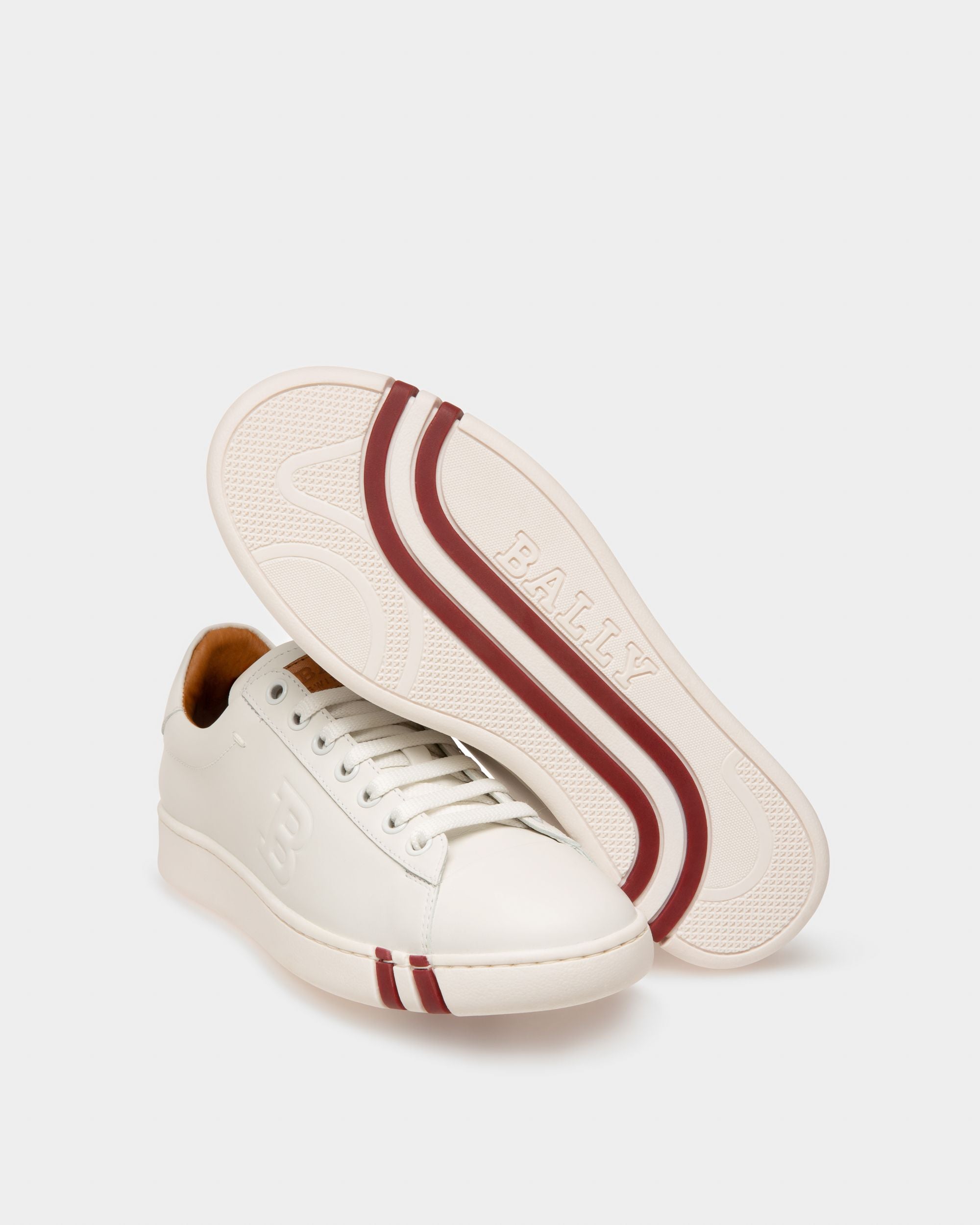 Wivian Women's Leather Perforated Trainer In White - Femme - Bally - 05