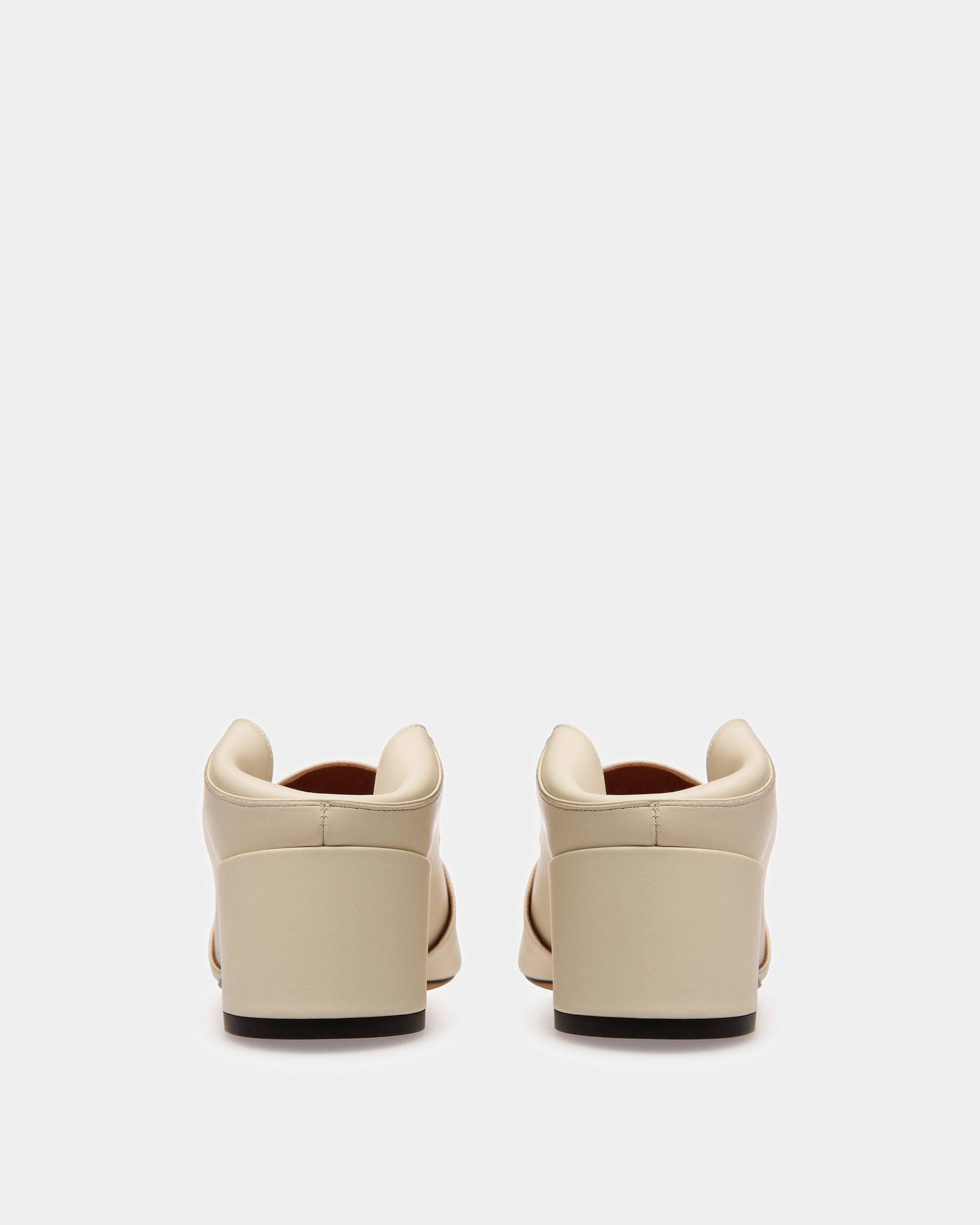 Janelle Leather Pumps In Bone - Femme - Bally - 03
