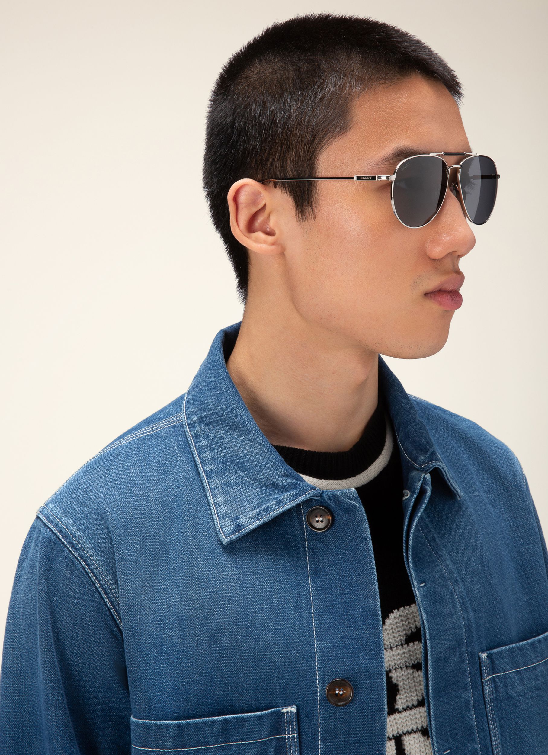 Mike Metal Sunglasses In Palladium & Smoke Lens - Herren - Bally - 04