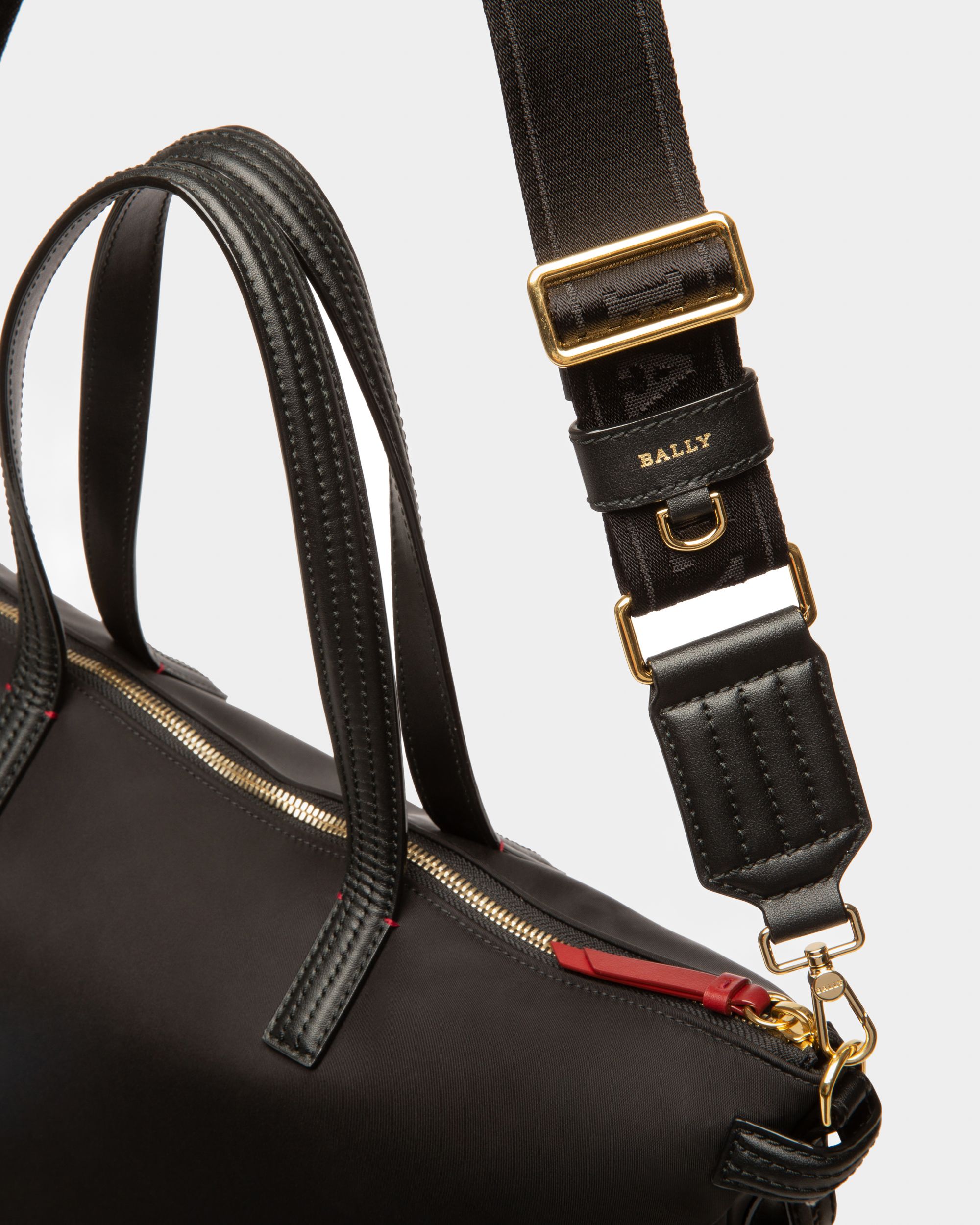 Embeth Cabas En Nylon Recyclé Noir - Femme - Bally - 04