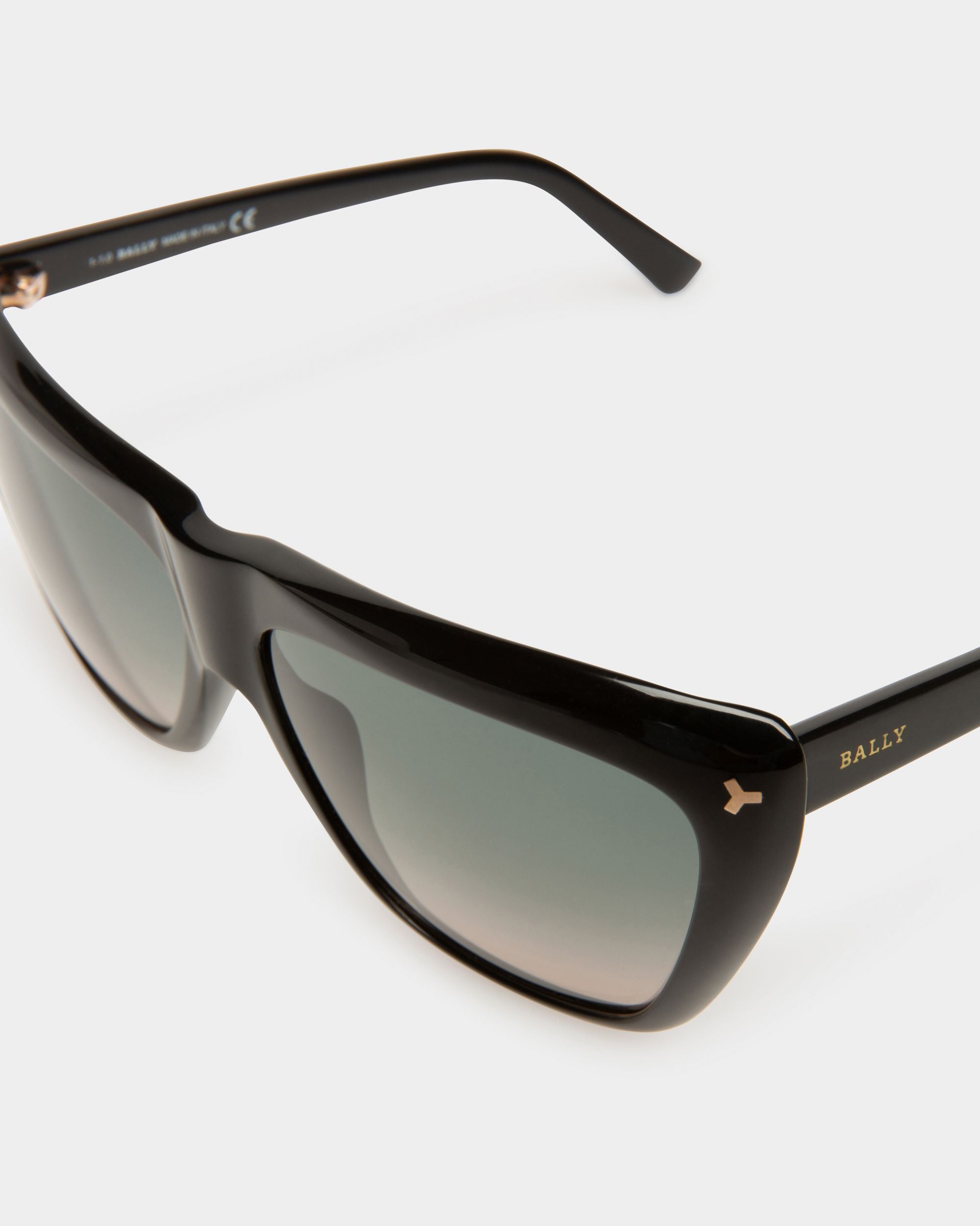Elektra Lunettes De Soleil En Acétate Noir Brillant Et Verres Fumés Dégradés - Femme - Bally - 02
