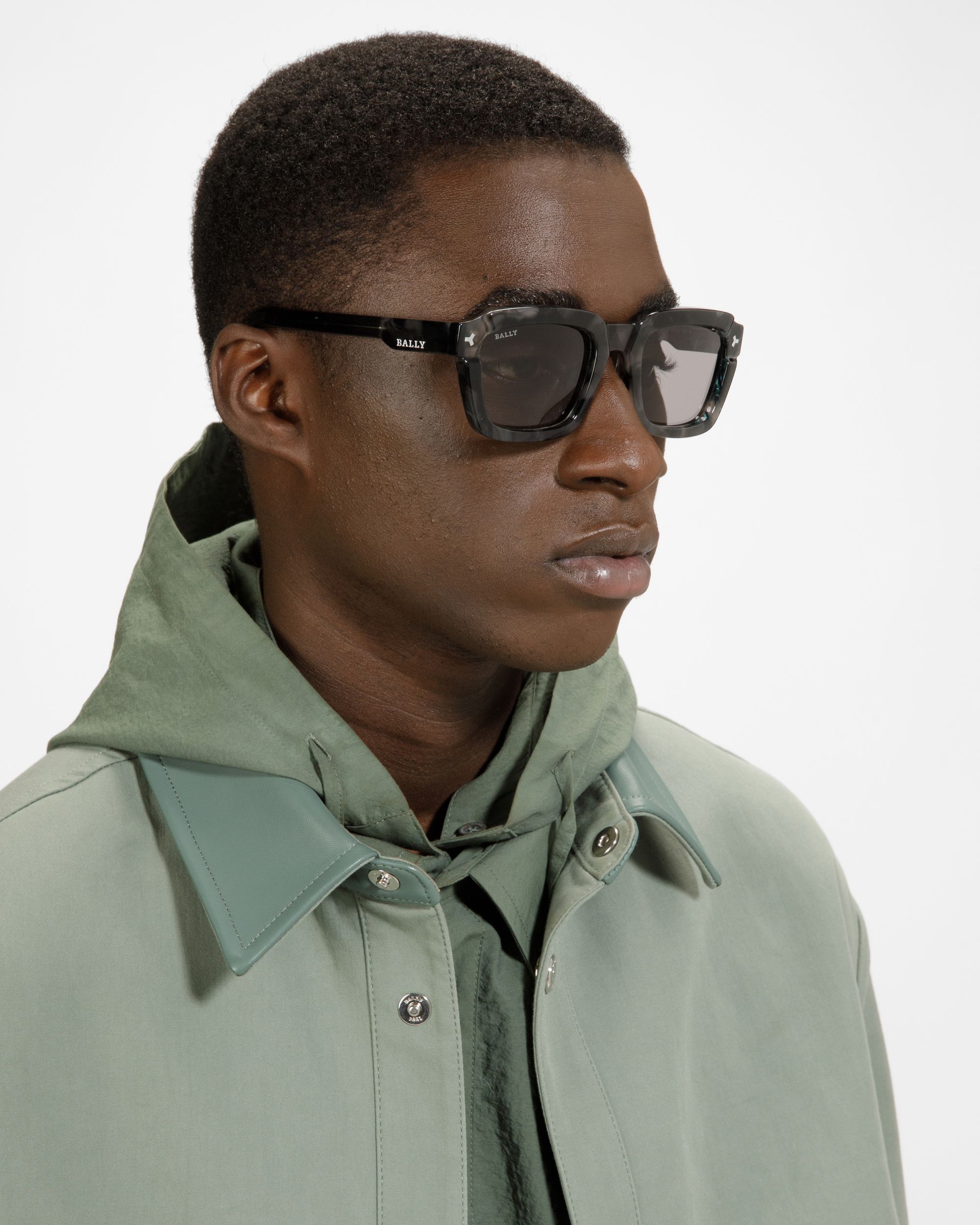 Nicholas Rectangular Full Rim Sunglasses In Black And Gray - Men's - Bally - 02