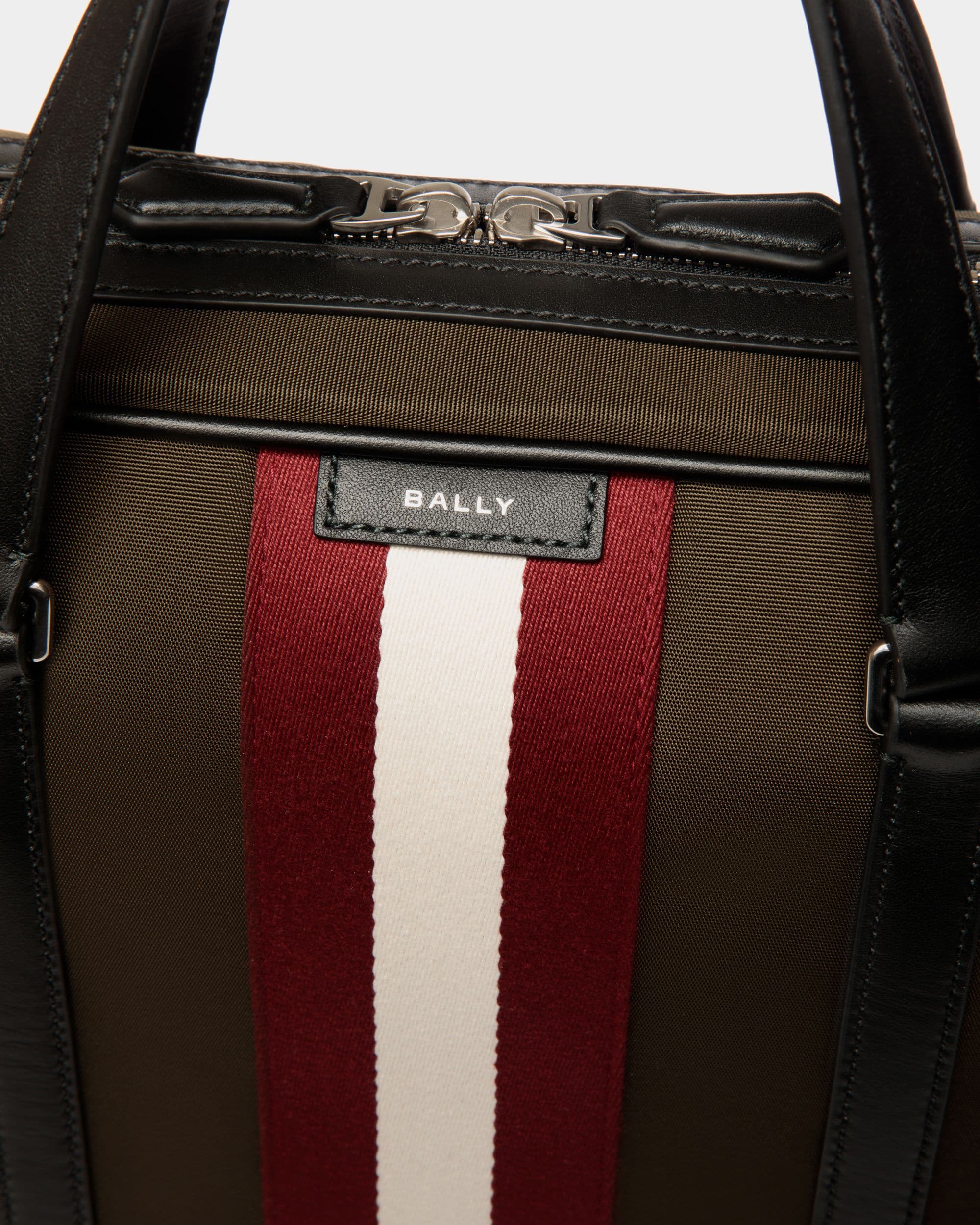 Maletín Code De Nailon Military Green - Hombre - Bally - 05