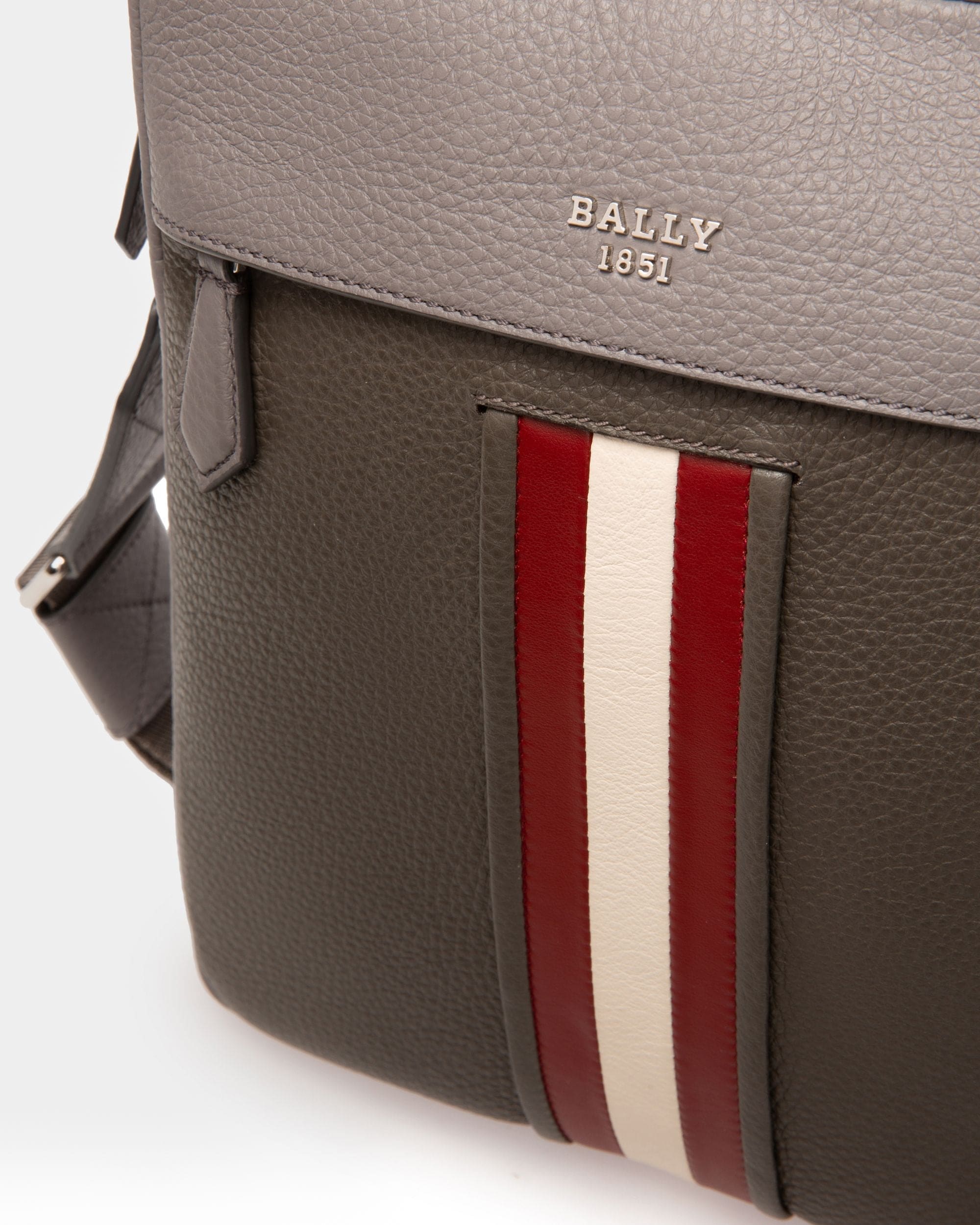 Holm Sac À Bandoulière En Cuir Vert Militaire - Homme - Bally - 05