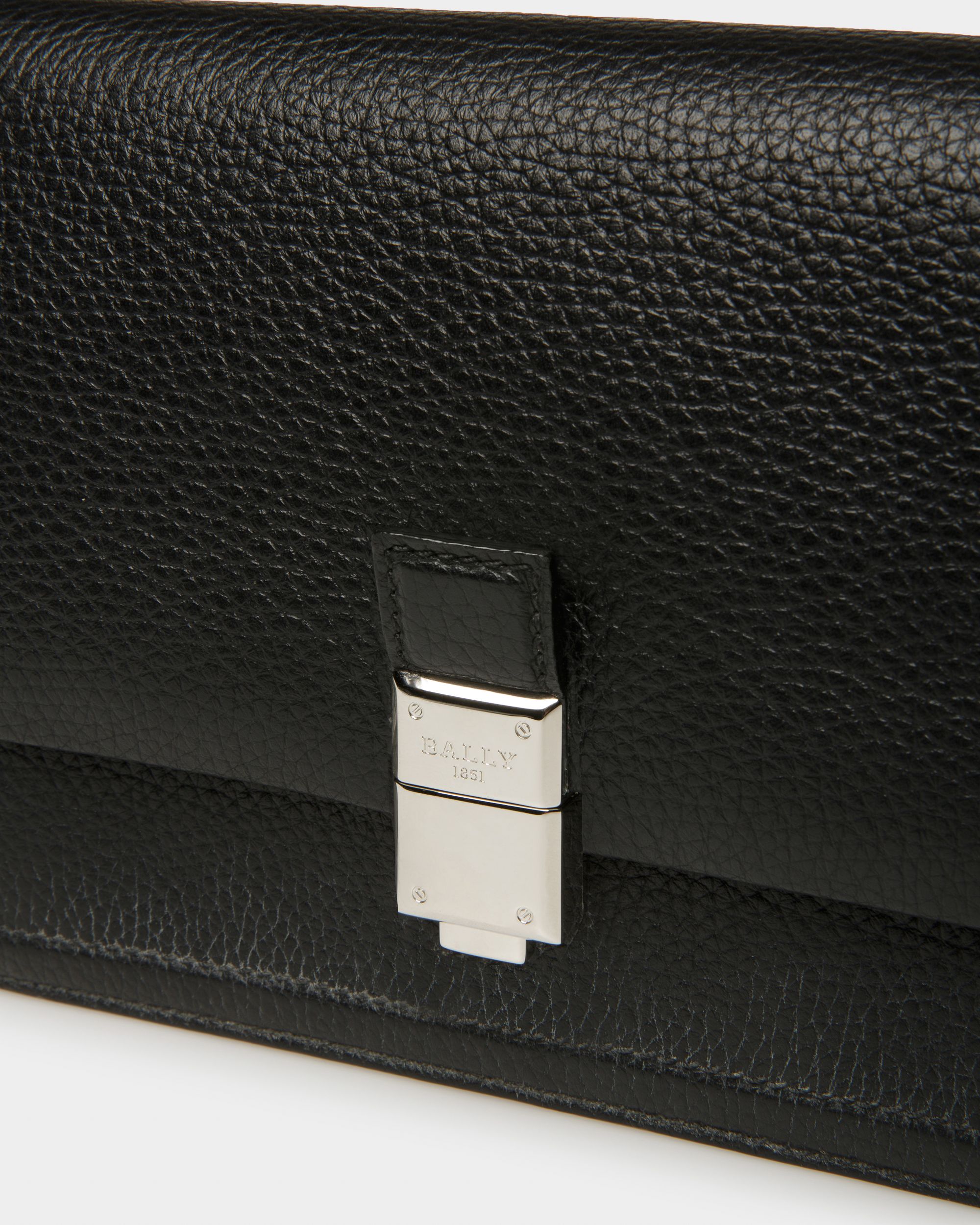 Sacres Sac À Bandoulière En Cuir Noir - Homme - Bally - 05