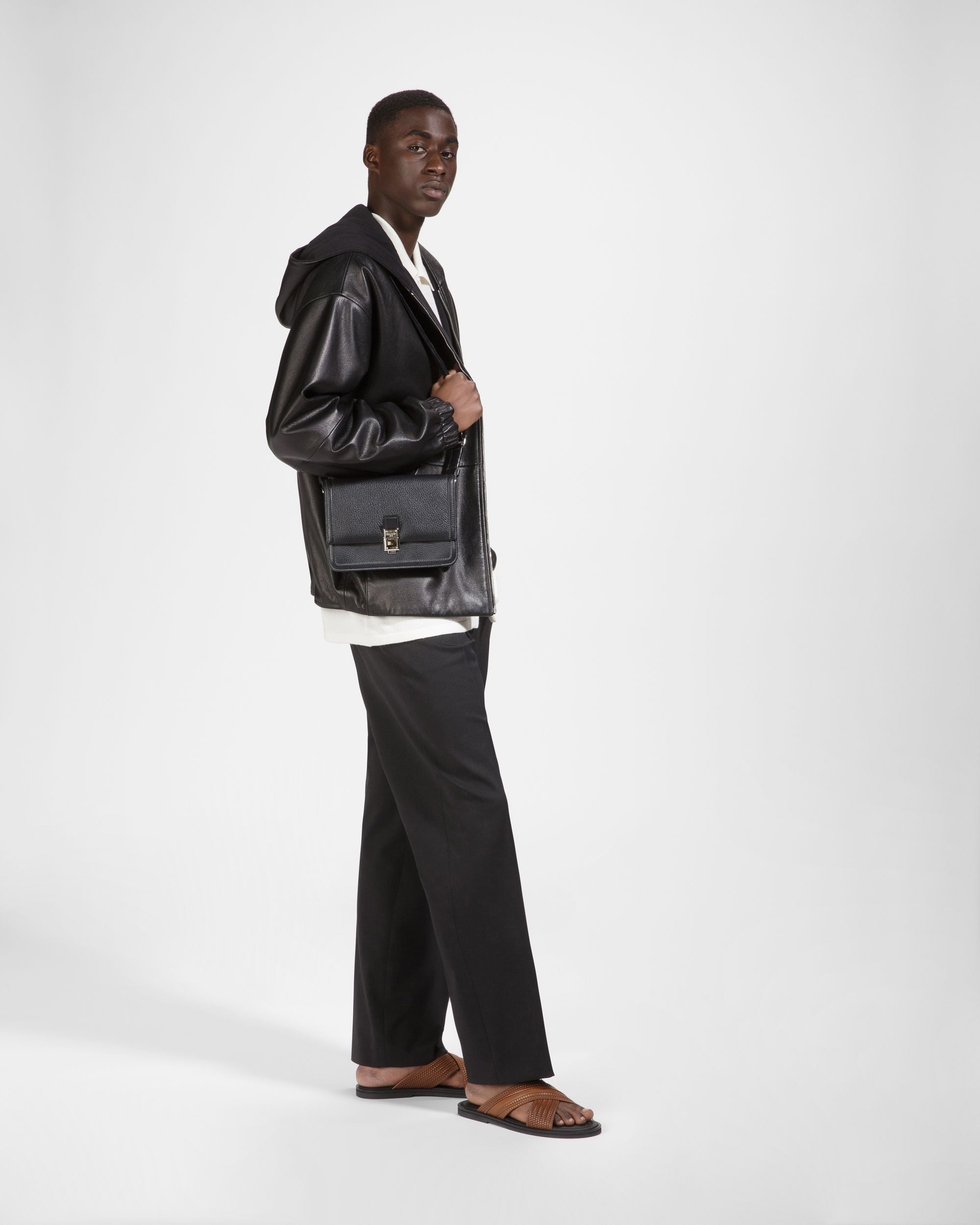 Sacres Sac À Bandoulière En Cuir Noir - Homme - Bally - 06