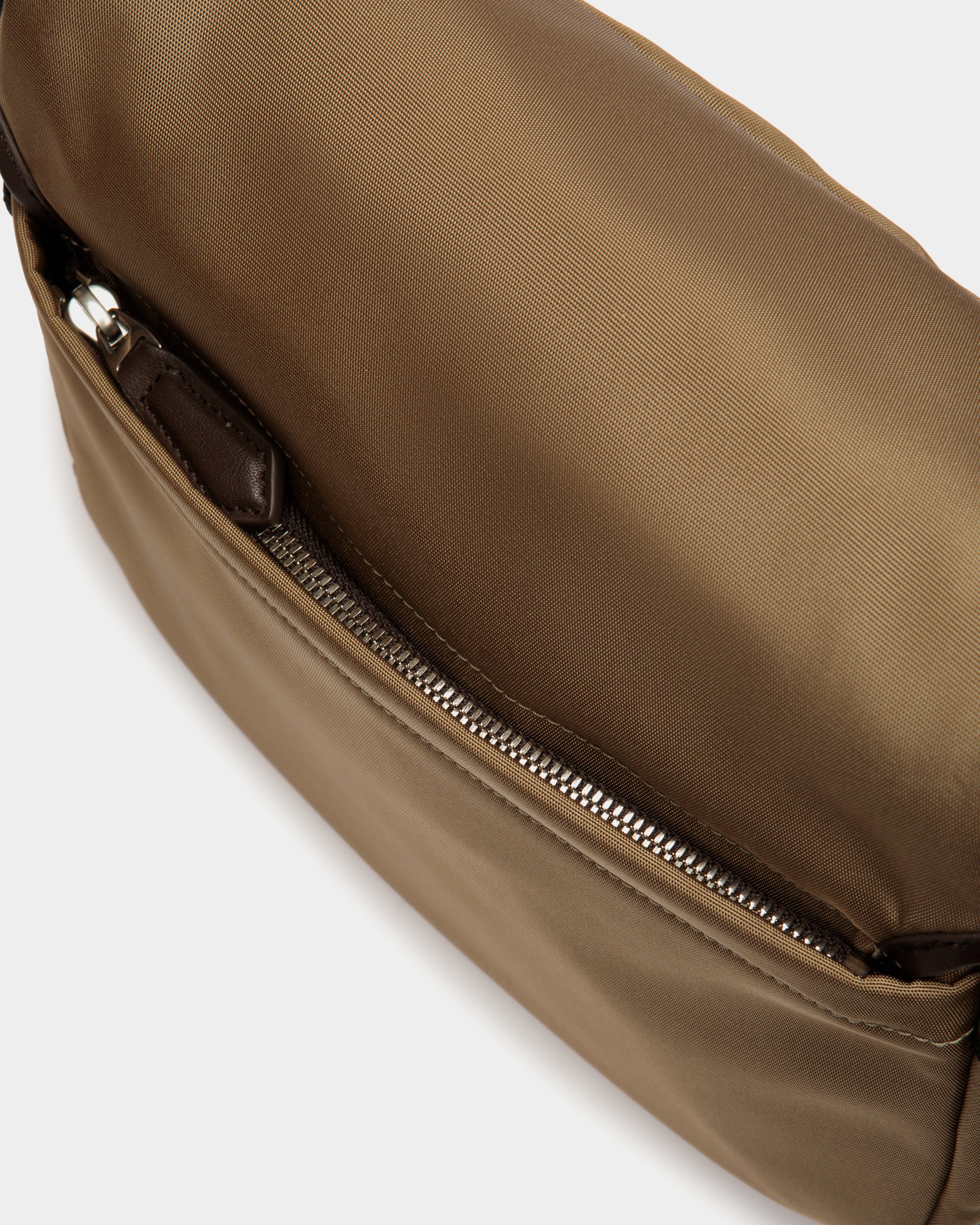 Code Umhängetasche Aus Nylon In Camel - Herren - Bally - 05
