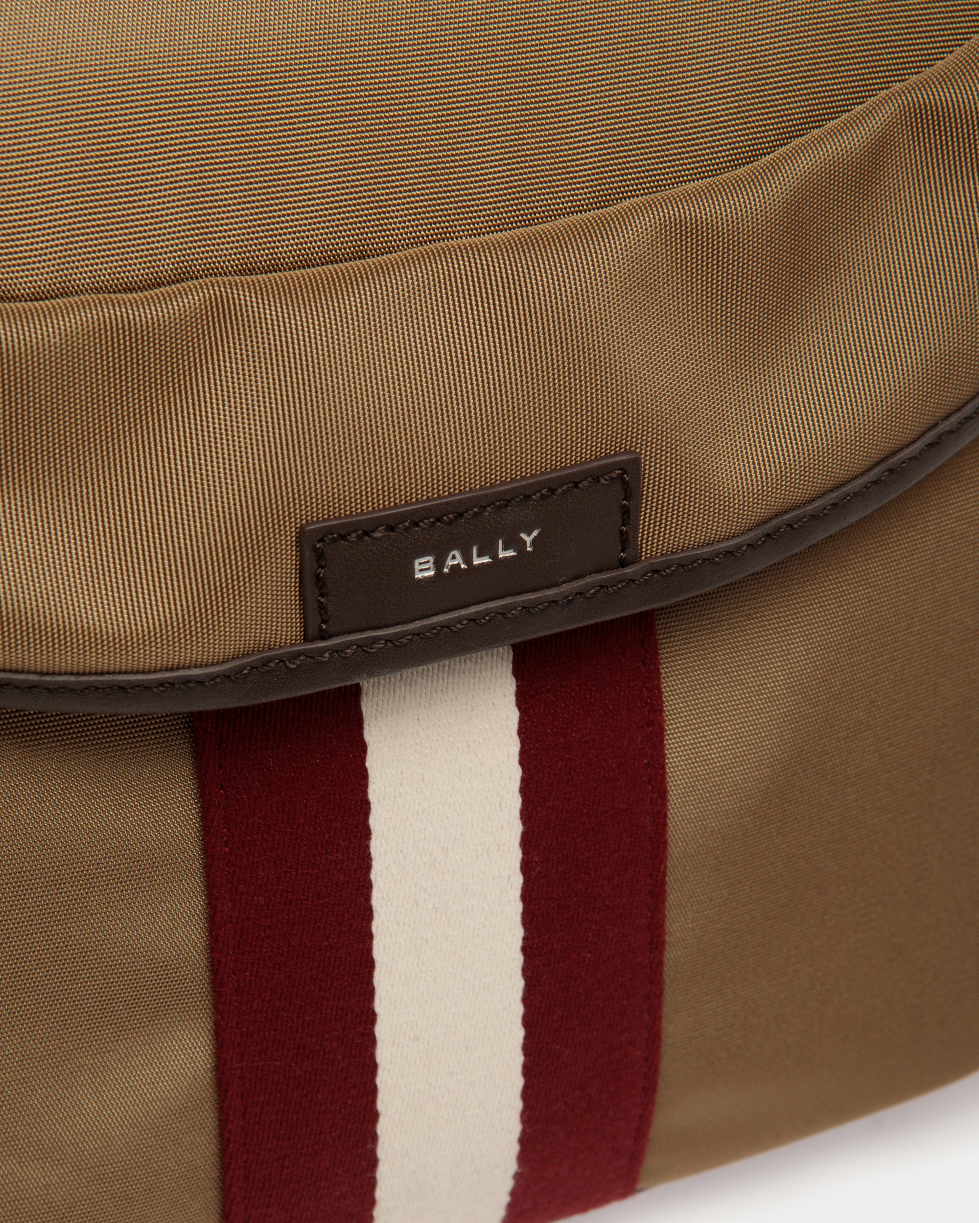 Code Umhängetasche Aus Nylon In Camel - Herren - Bally - 06
