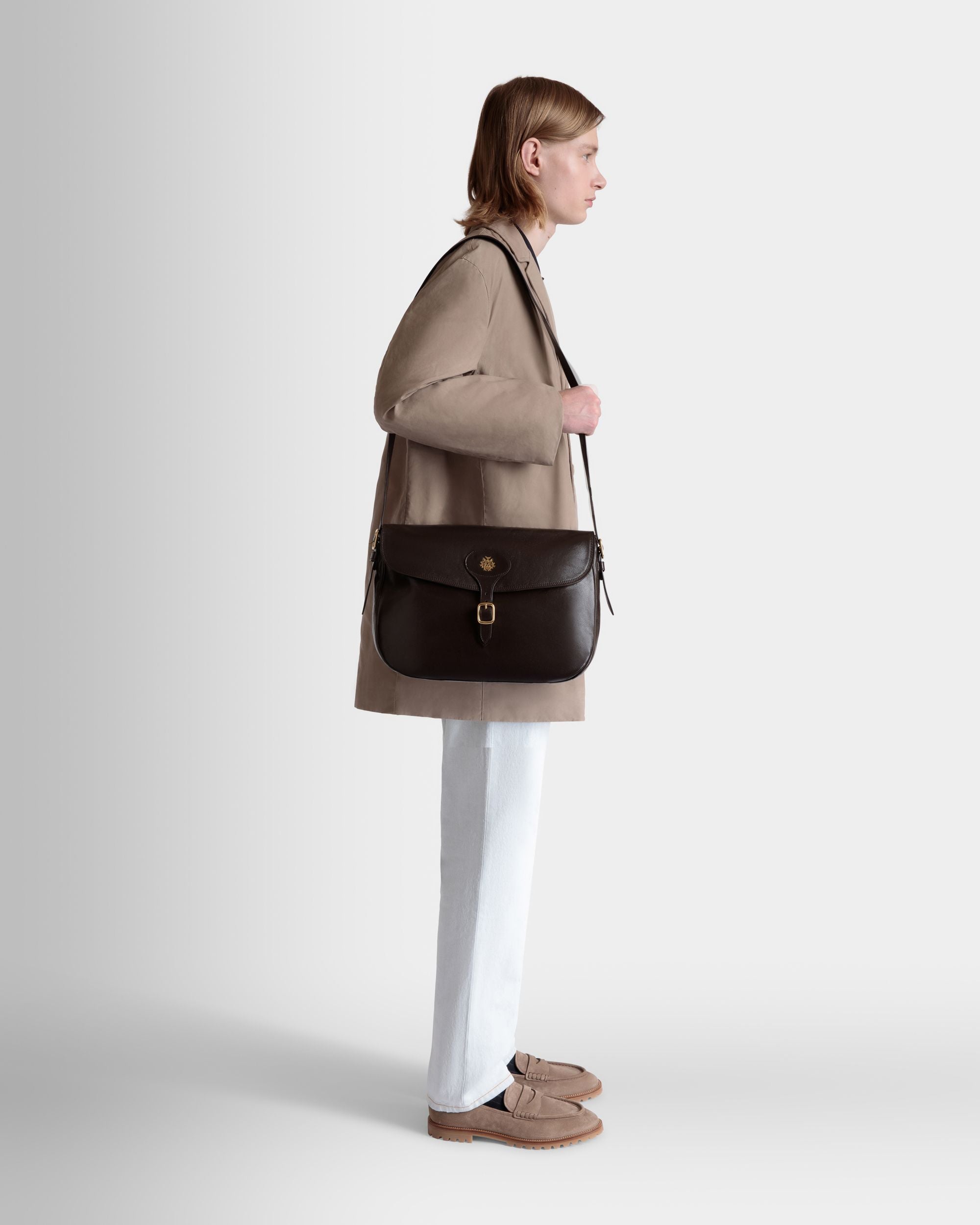 Beckett Umhängetasche Aus Leder In Ebenholzschwarz - Herren - Bally - 02