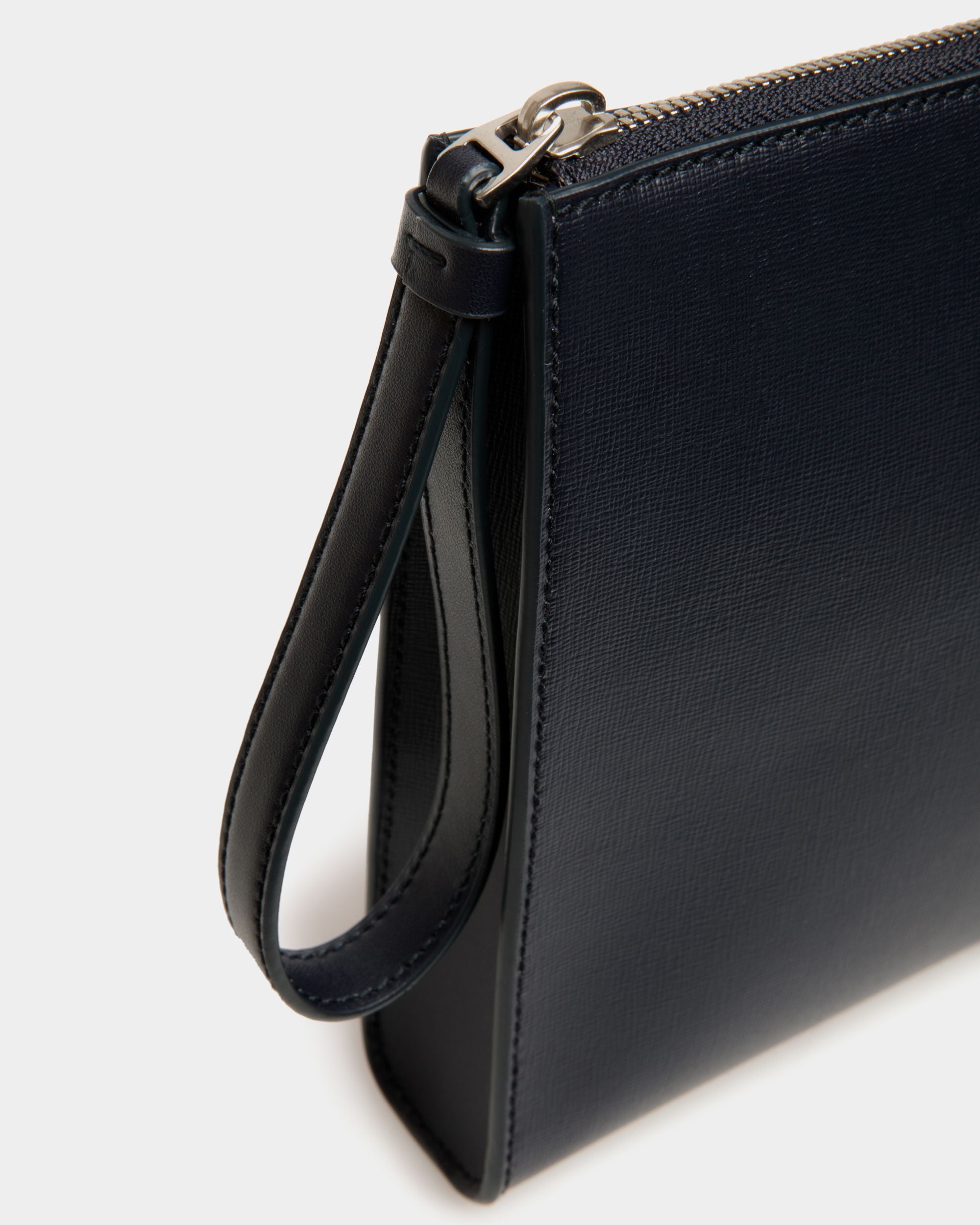 Mythos Pouch in Navy Blue Recycled Leather - Homme - Bally - 05