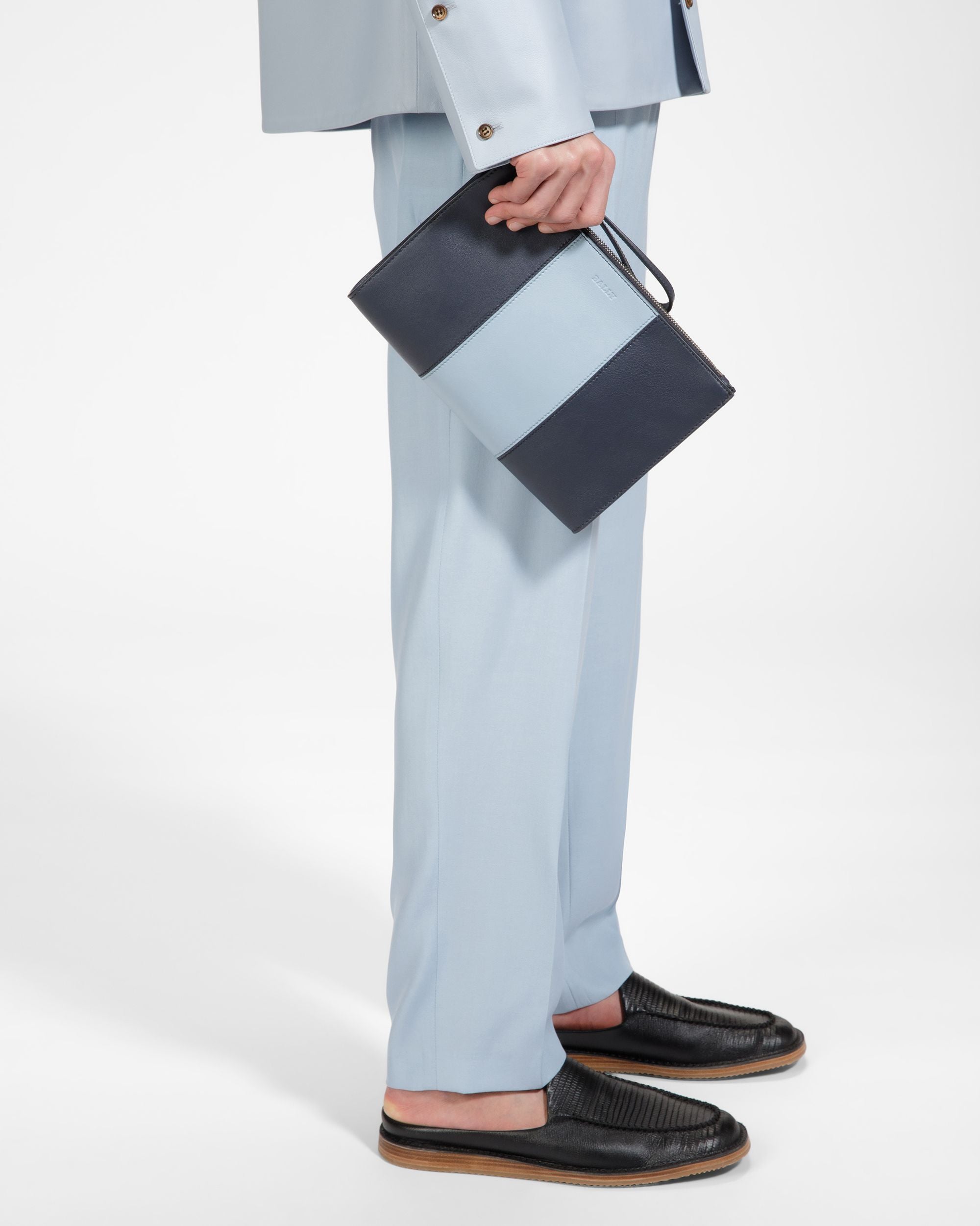 Haig Pochette En Cuir Bleu Nuit Et Bleu Clair - Homme - Bally - 02