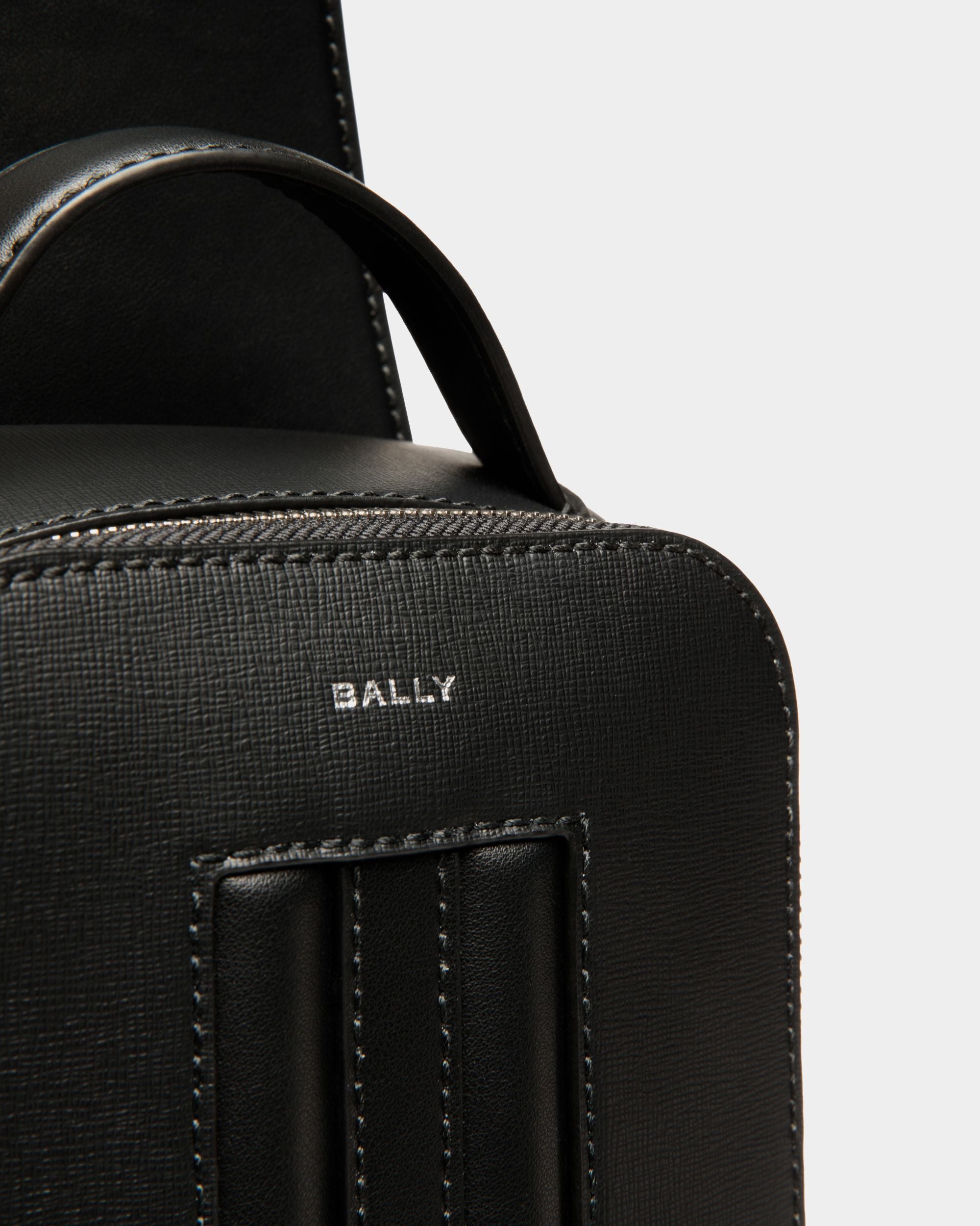 Mythos Sling Bag Aus Recyceltem Leder In Schwarz - Herren - Bally - 05