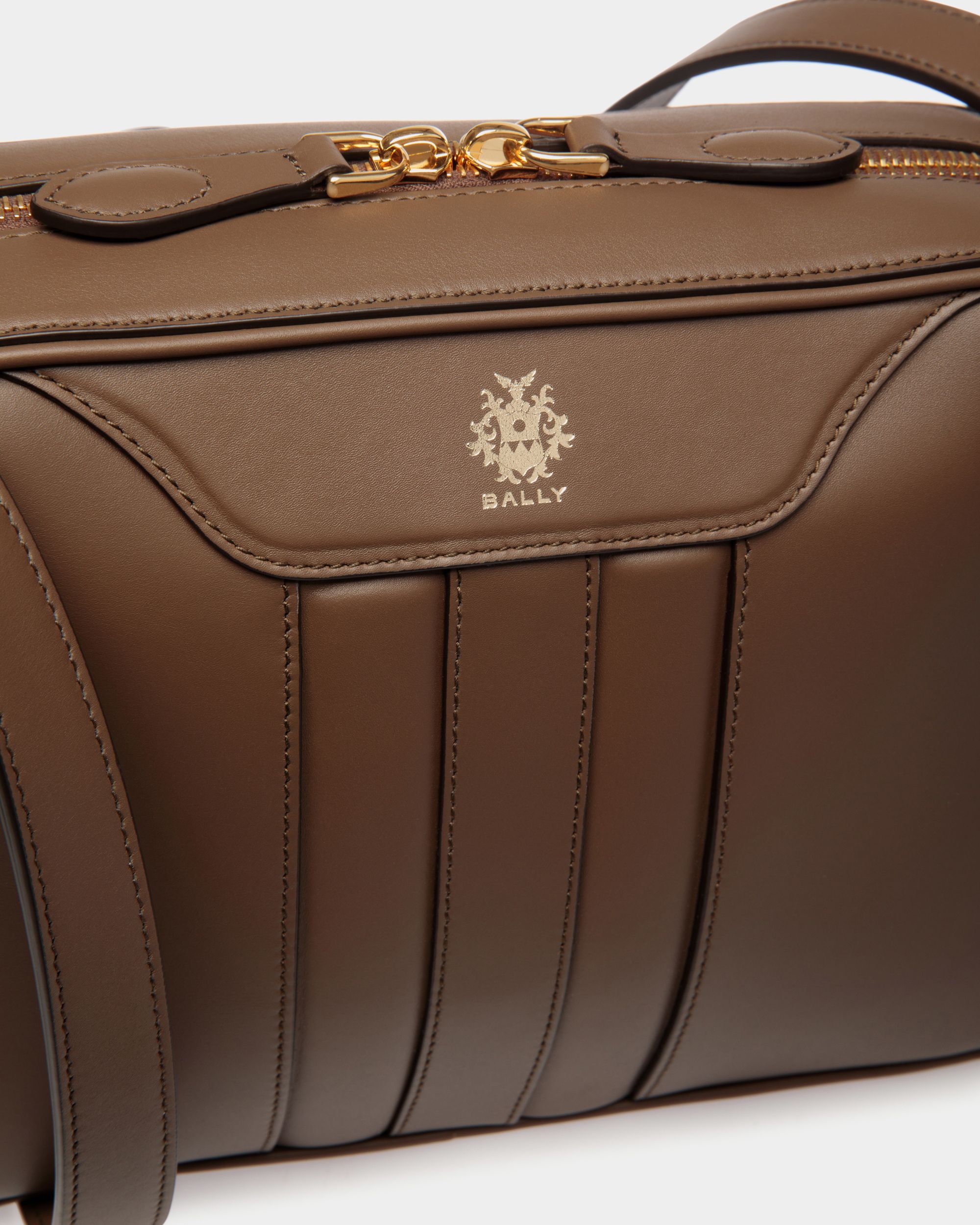 Sac À Bandoulière Beckett En Cuir Marron Glacé - Homme - Bally - 05