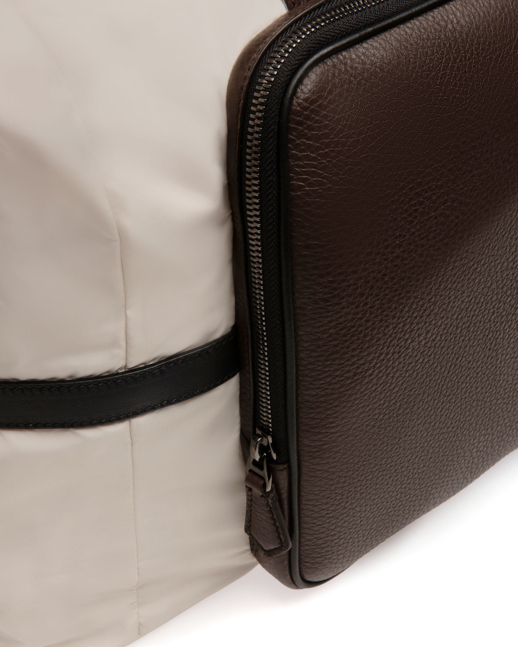 Balten Sac De Week-End En Nylon Recyclé Blanc Poensiéreux - Homme - Bally - 05
