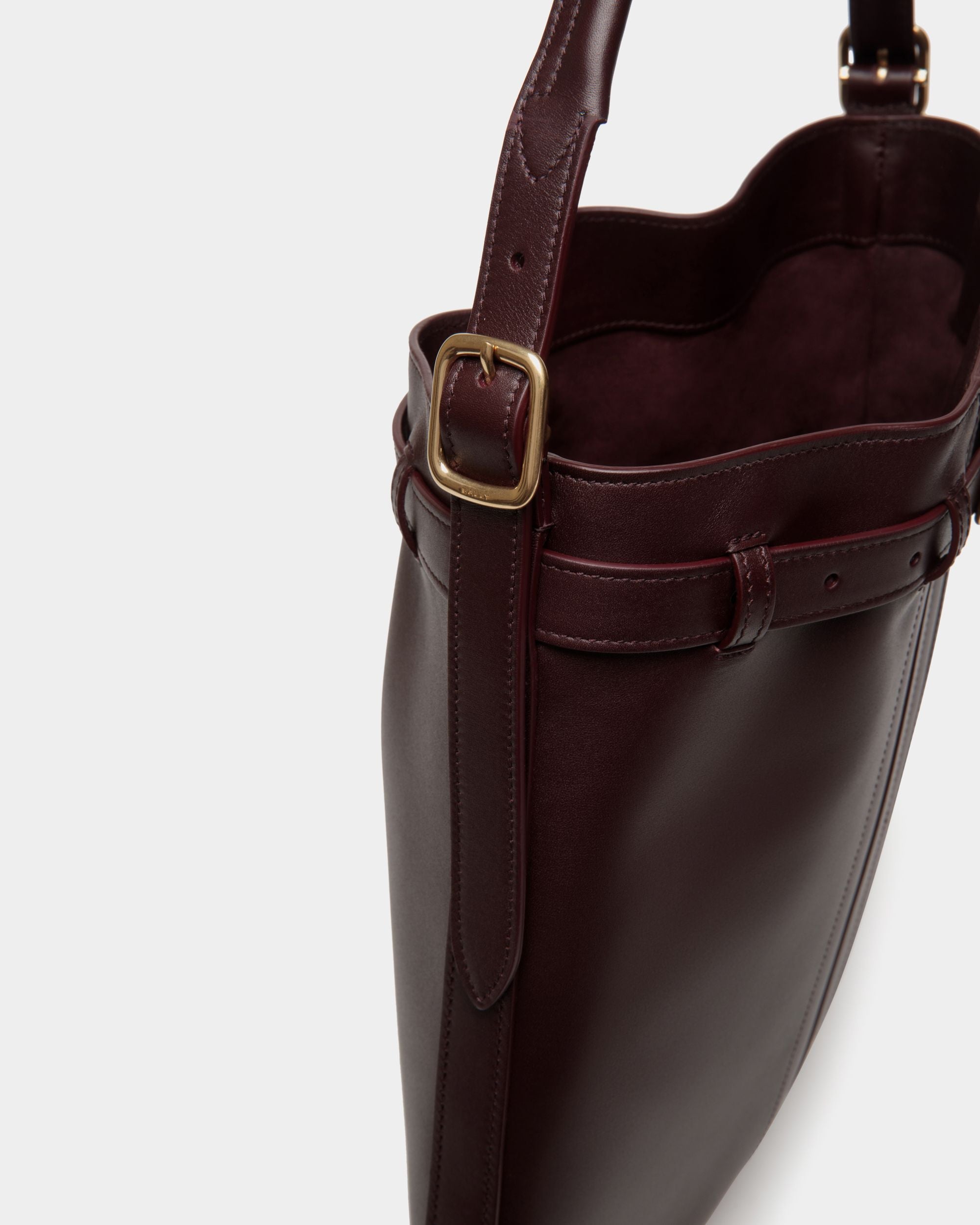Beckett Crossbody Bag In Deep Burgundy Leather - Herren - Bally - 06