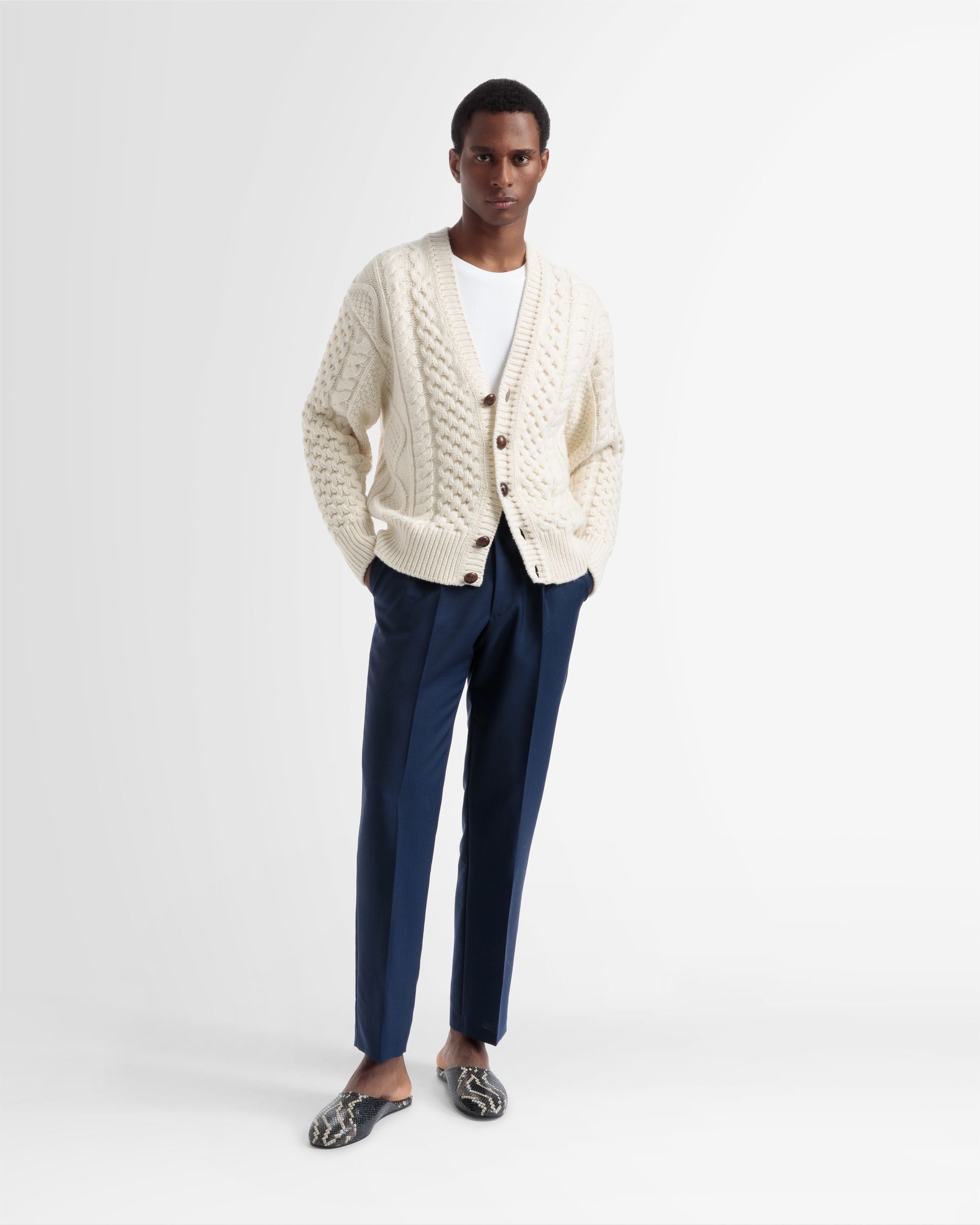 V-Neck-Strickjacke Mit Zopfmuster In Elfenbein - Herren - Bally - 02
