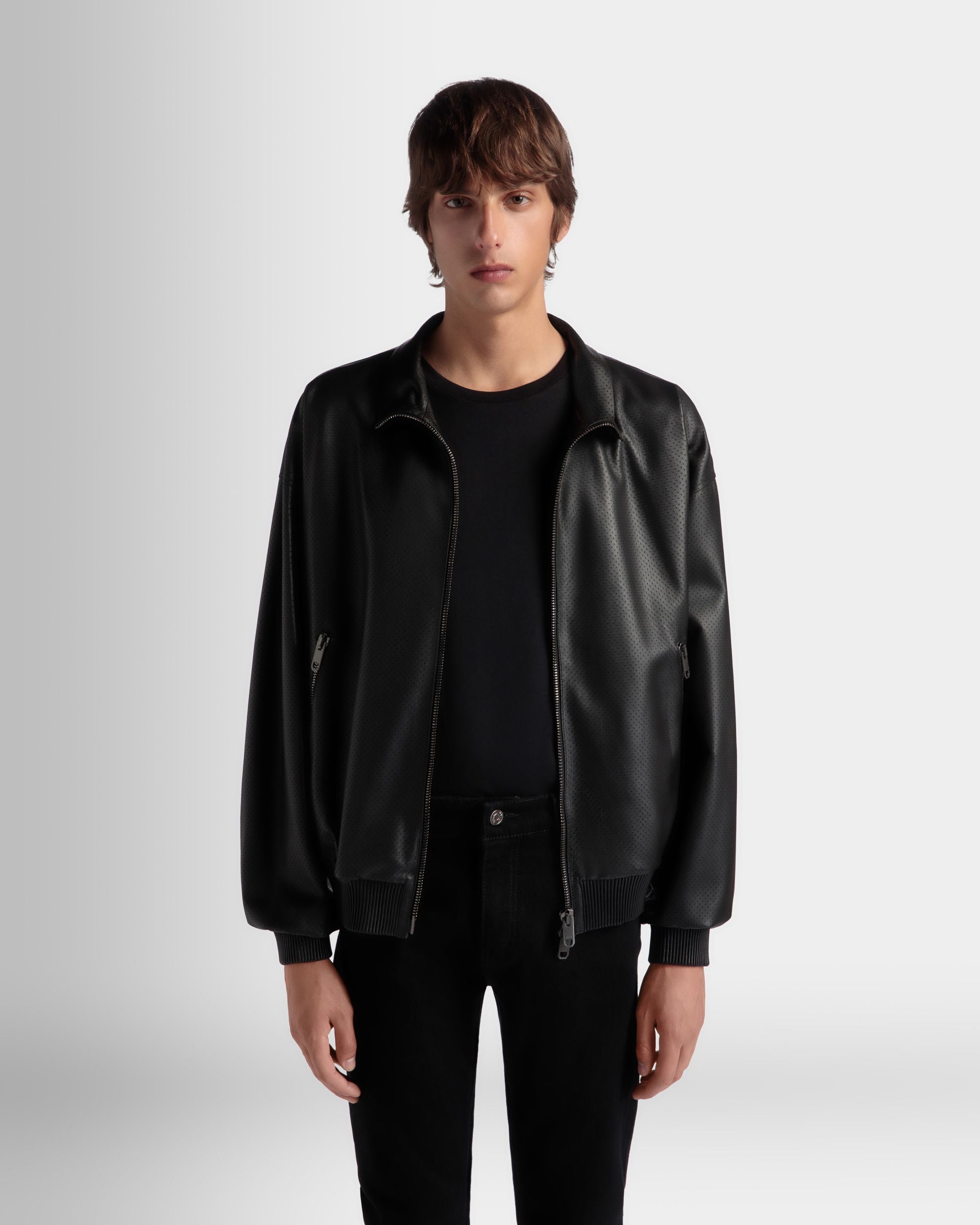 Bomberjacke Aus Leder In Schwarz Aus Der Adrien Brody Travel-Kollektion - Herren - Bally - 03