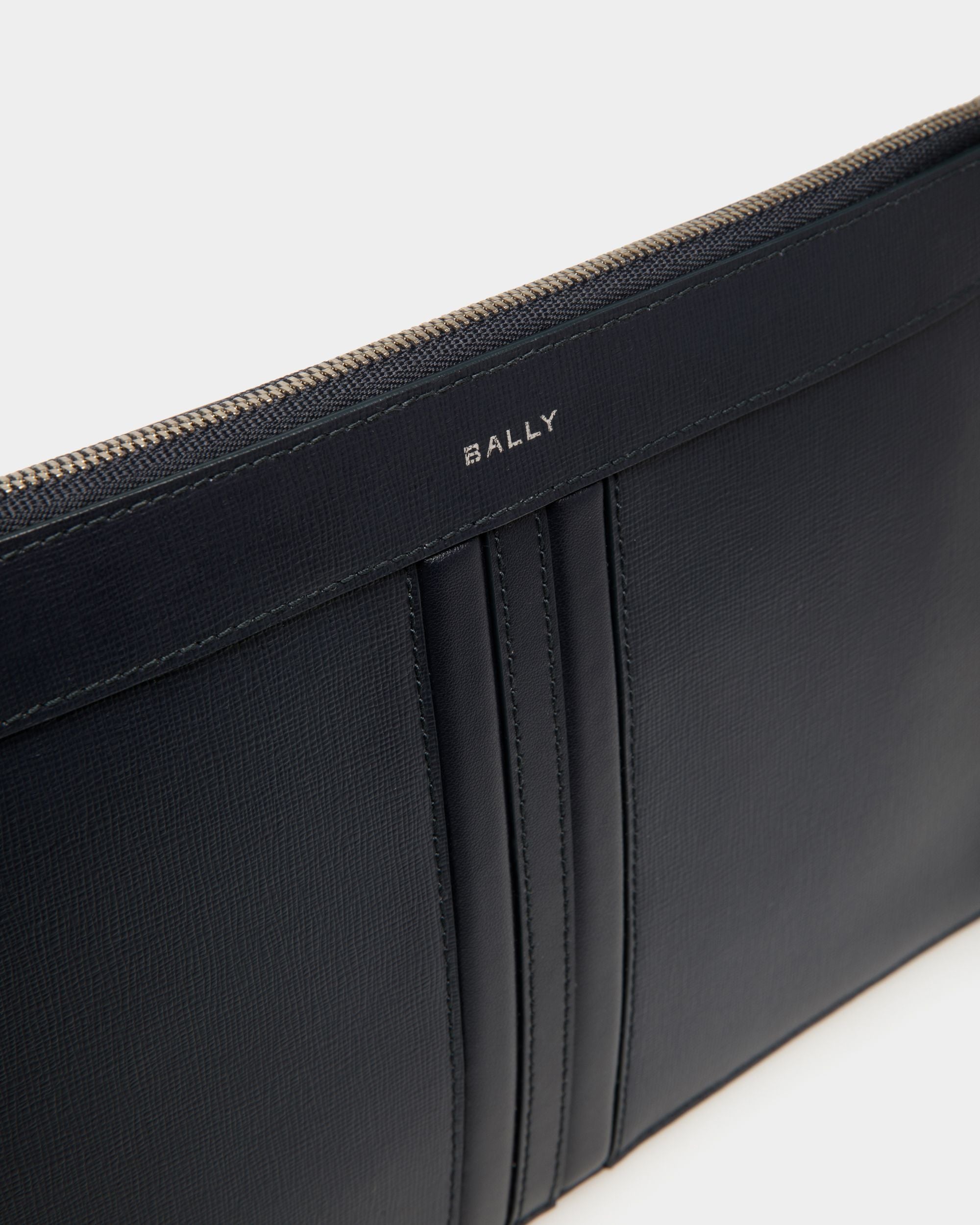 Pochette Mythos En Cuir Recyclé Navy Blue - Homme - Bally - 04
