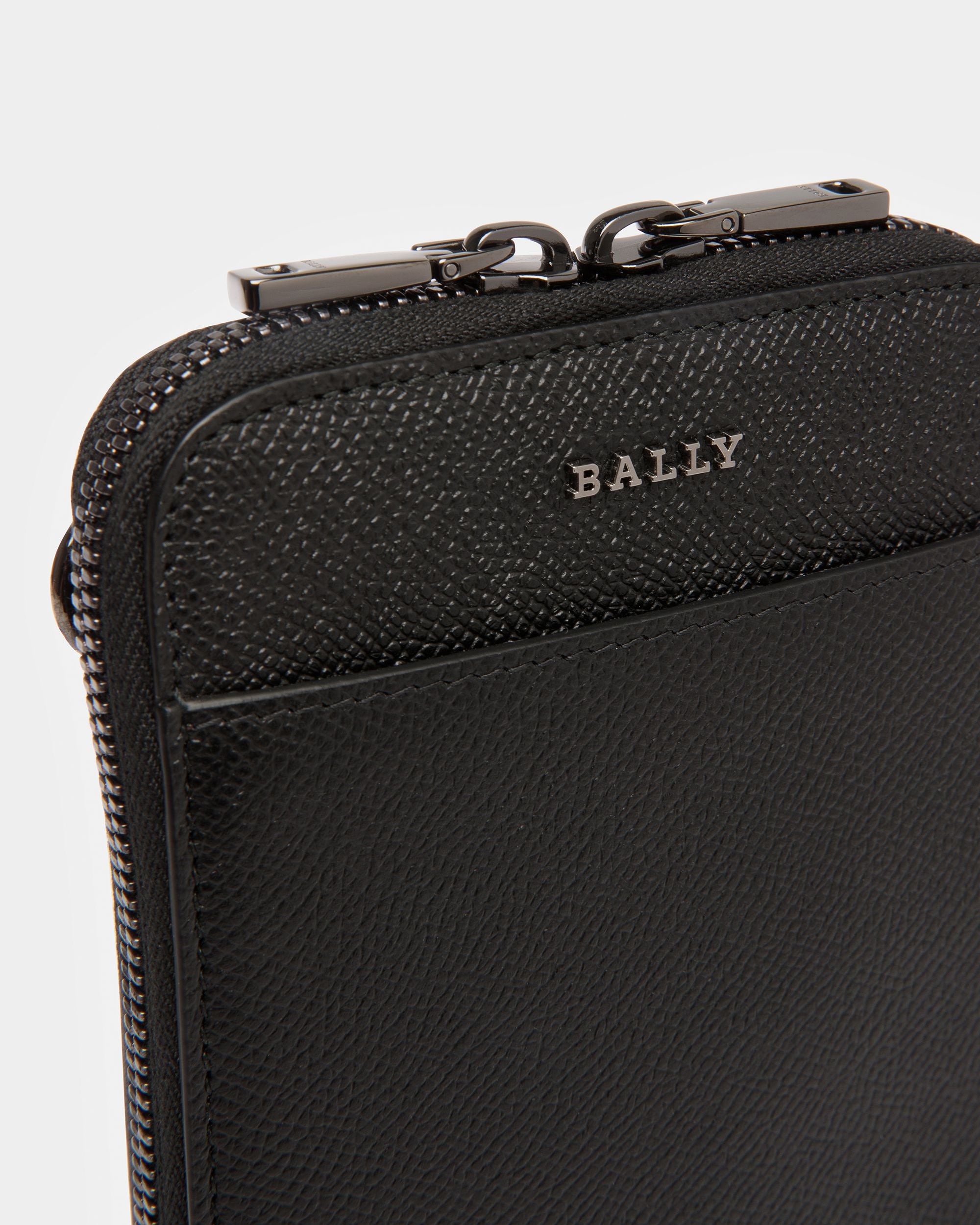 Brantlee Leather Carry Case In Black And Blue Neon - Herren - Bally - 03
