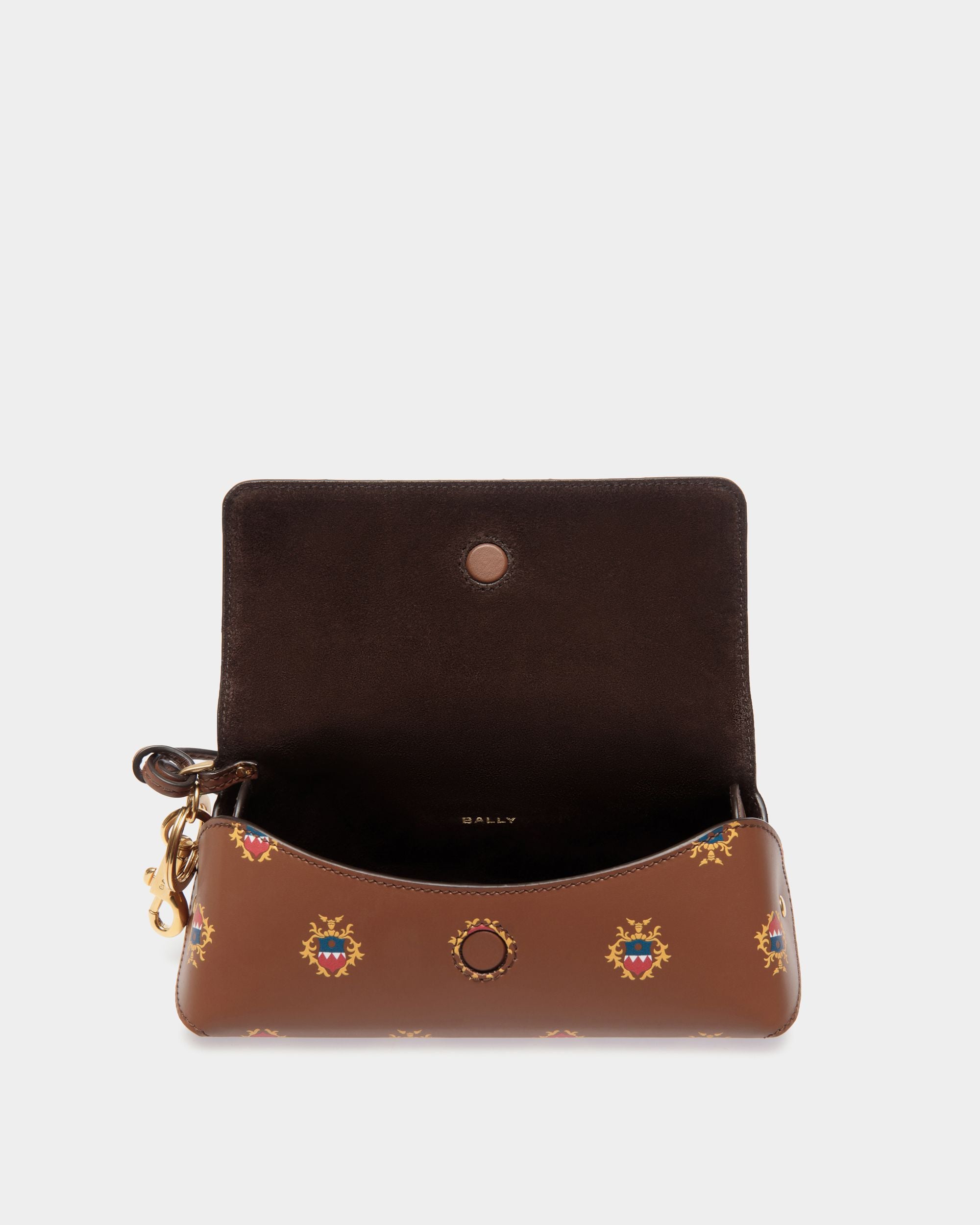 Étui À Lunettes Easy Bally En Cuir Marron Avec Un Imprimé Écusson Bally Crest - Homme - Bally - 03