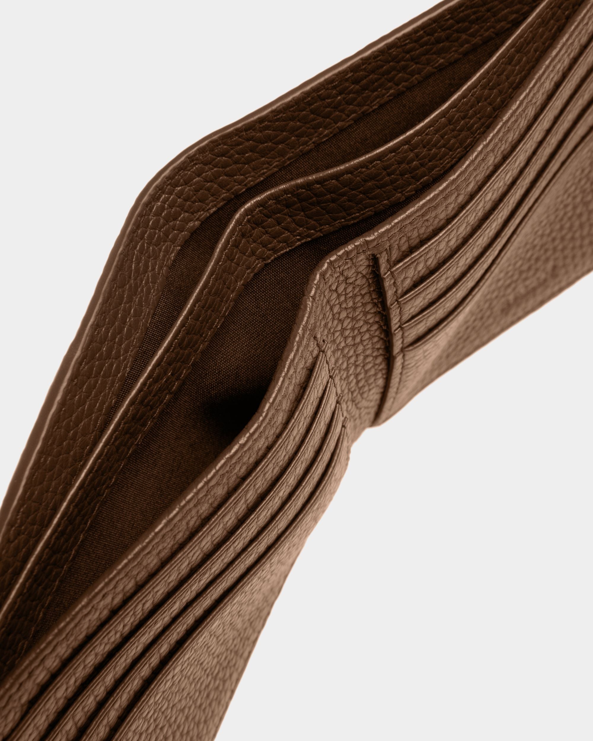 Ribbon Wallet In Brown Leather - Men's - Bally - 04