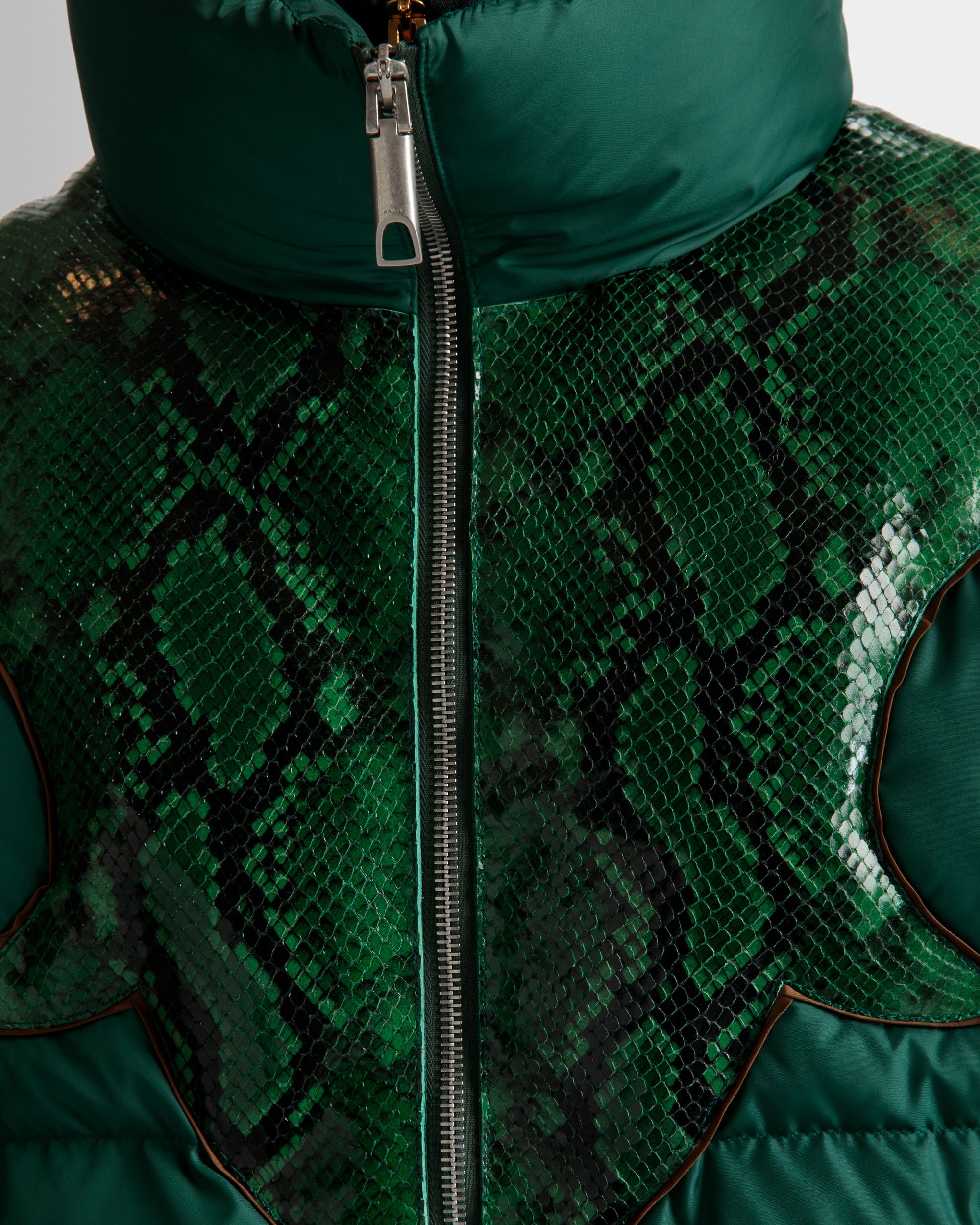 High Neck Puffer Gilet In Kelly Green Nylon - Men's - Bally - 04
