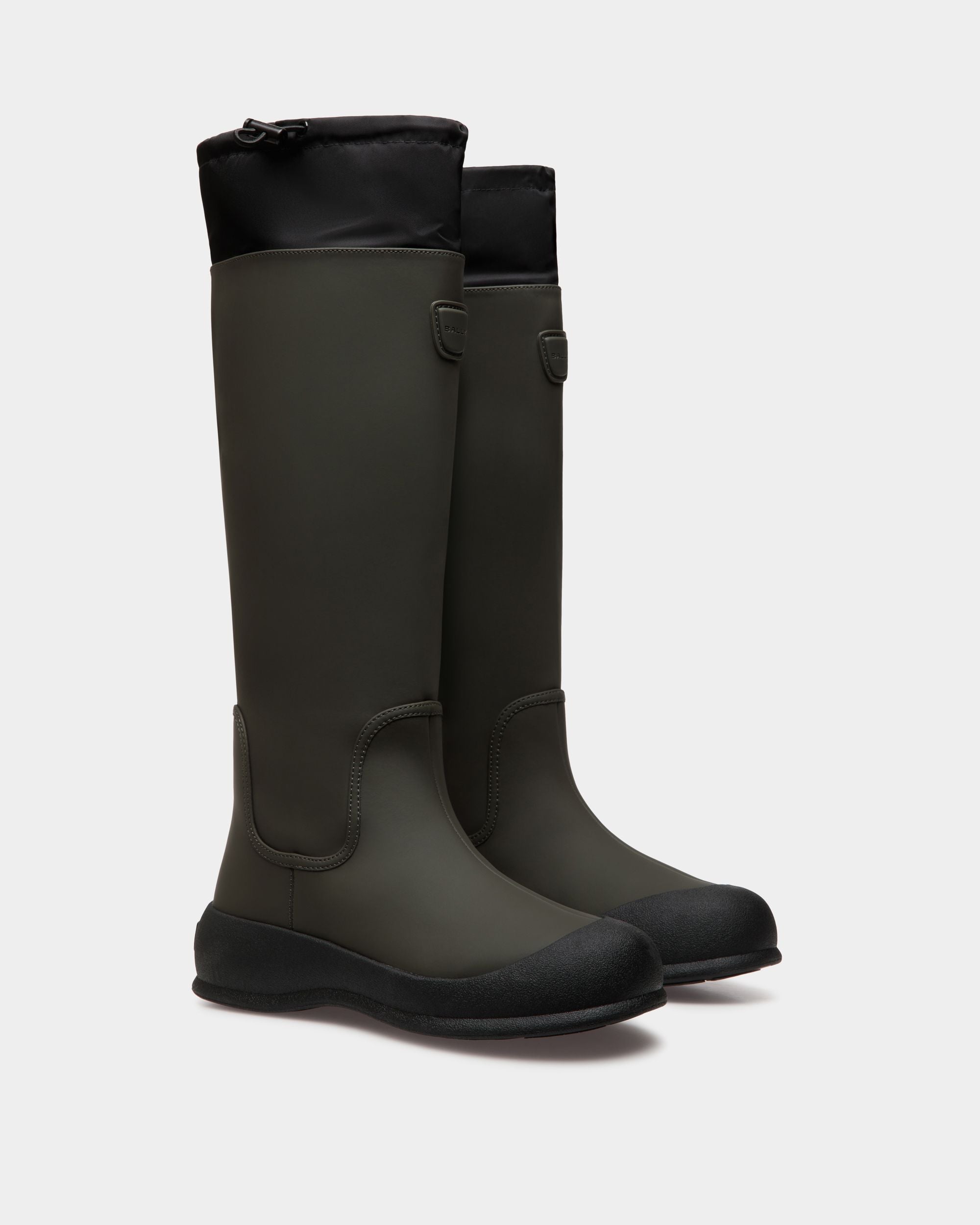 Frei Stiefel Aus Gummiertem Leder In Military Green - Herren - Bally - 03