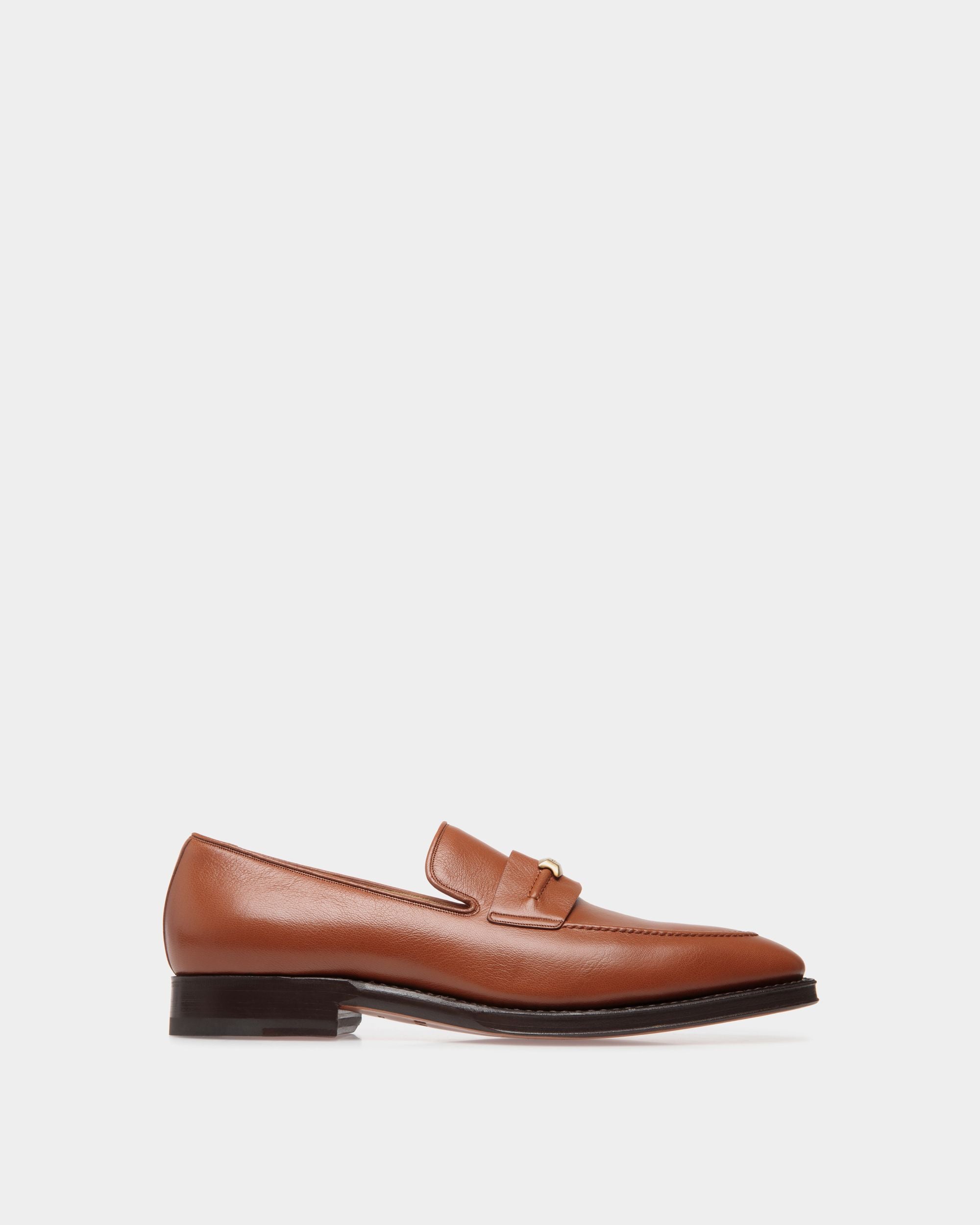 Scribe Loafer in Brown Grained Leather - Men's - Bally - 01