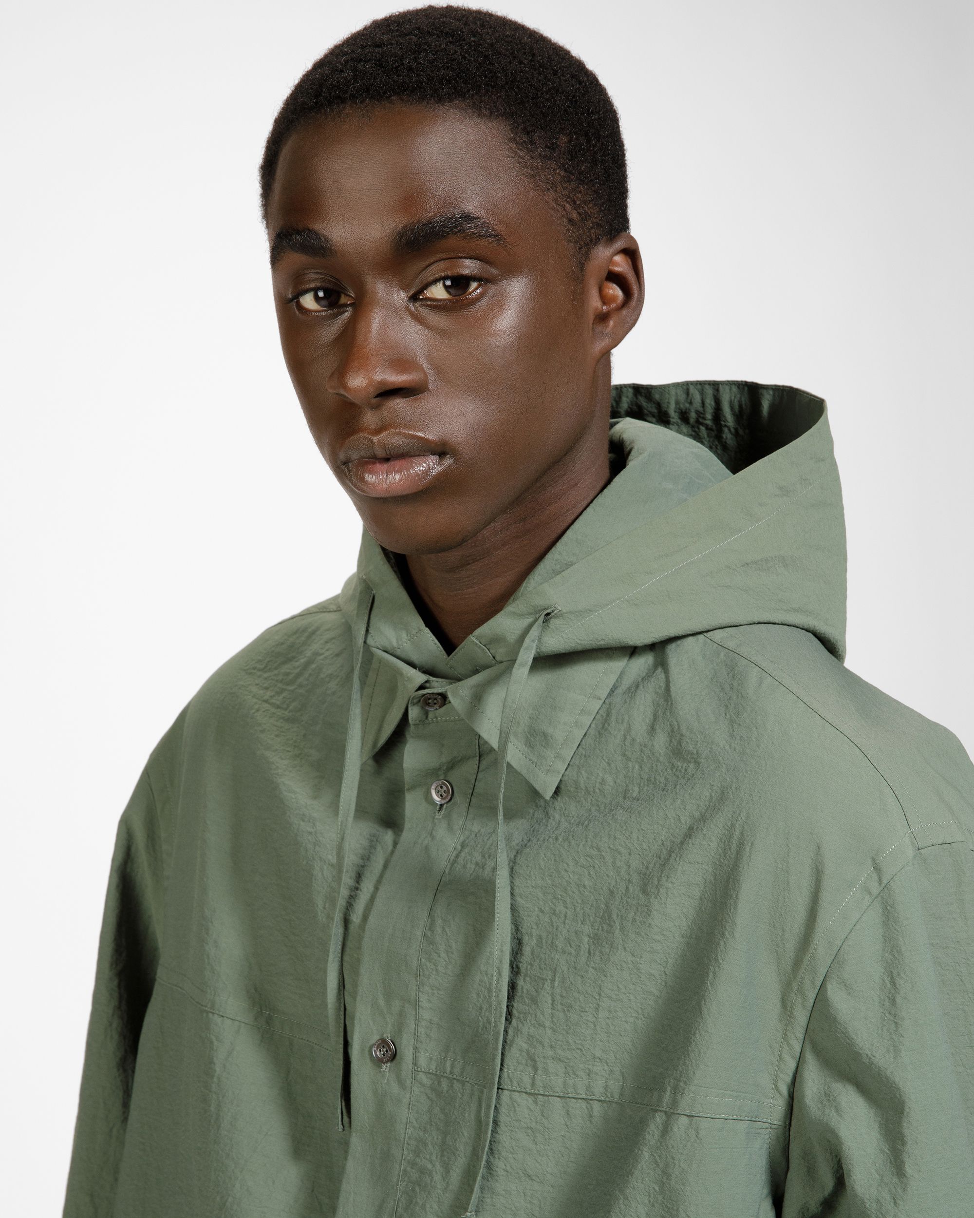 Hemdjacke Aus Baumwolle Und Nylon Mit Kapuze In Salbeigrün - Herren - Bally - 03