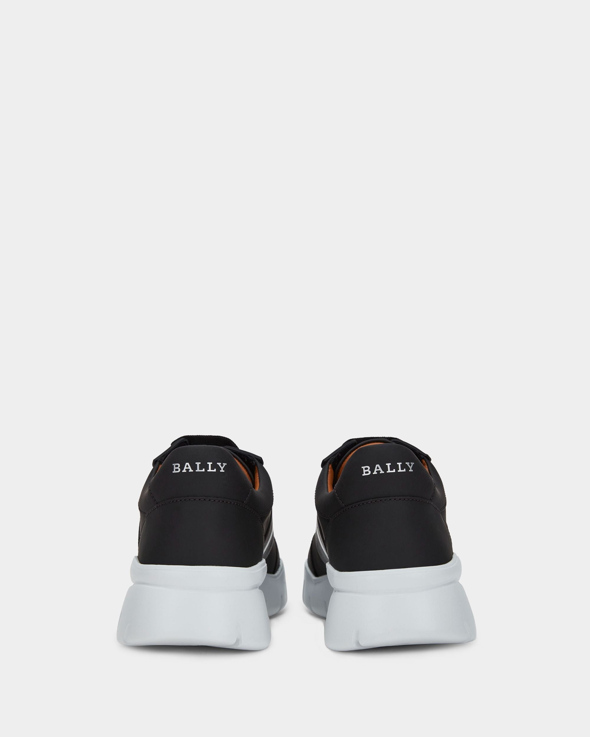 Sneaker in Black Leather - Men's - Bally - 02