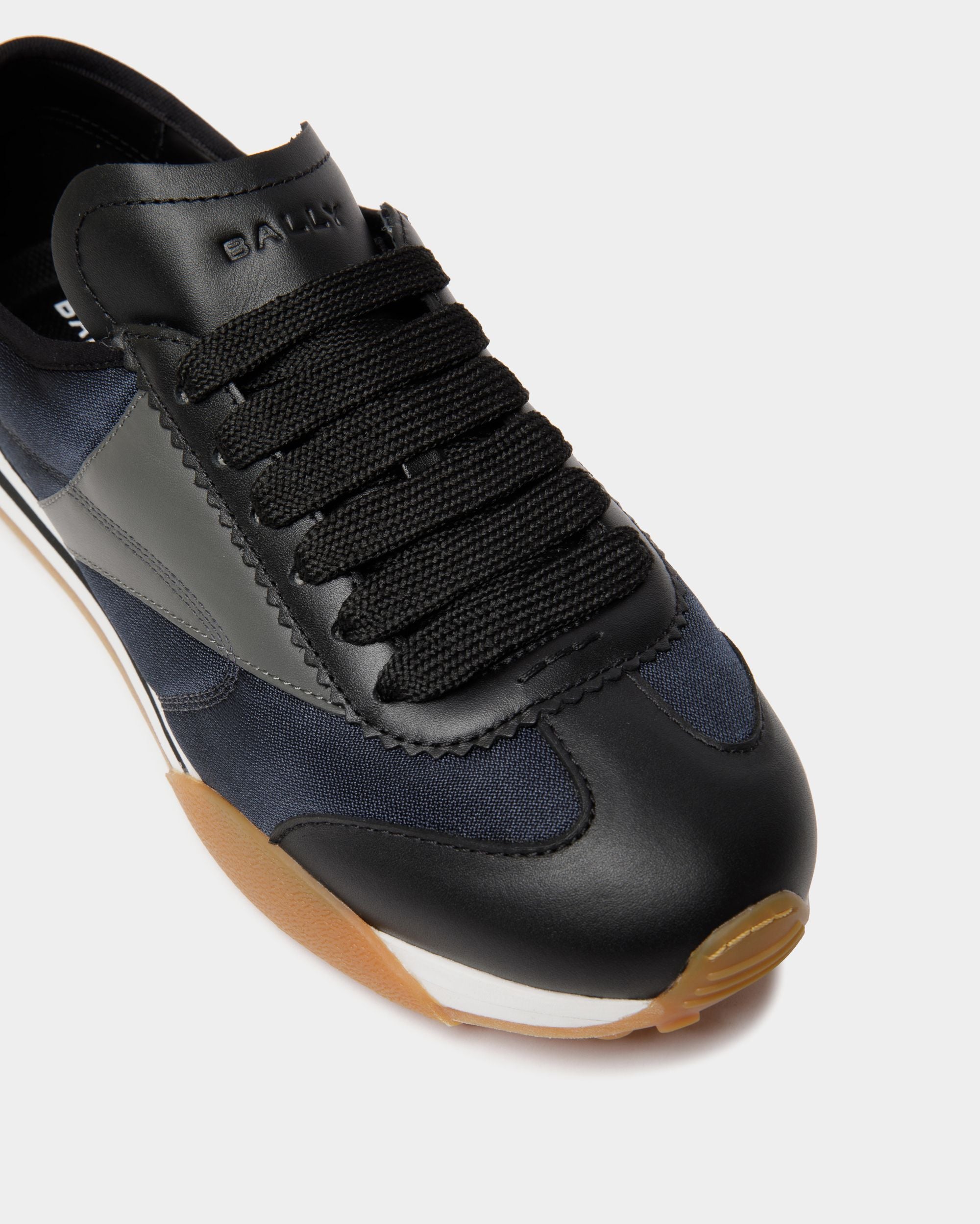 Zapatilla Sussex En Cuero Negro, Cuero Navy Blue y Tela - Hombre - Bally - 05