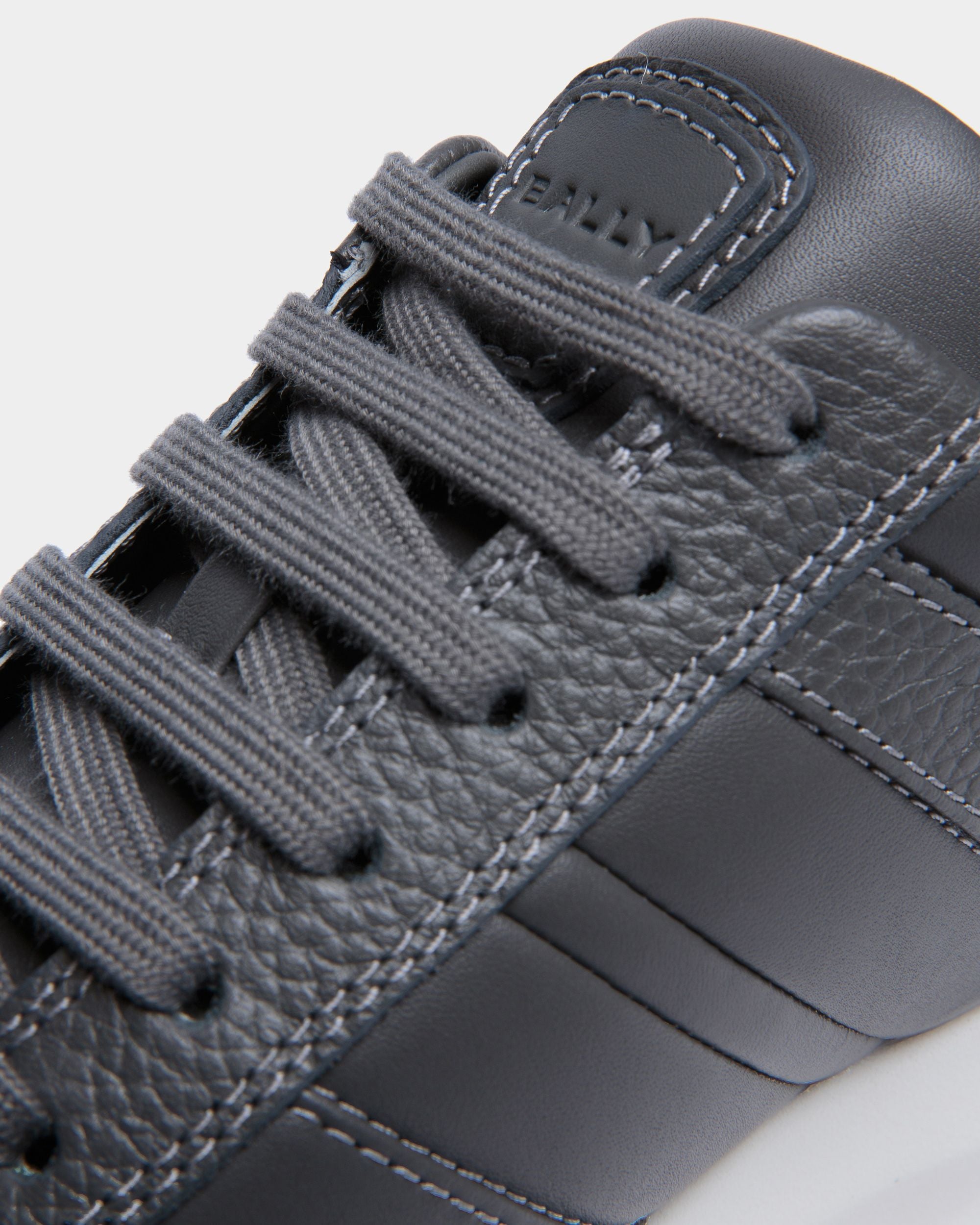Sneaker Outline En Cuir Grainé Gris - Homme - Bally - 05
