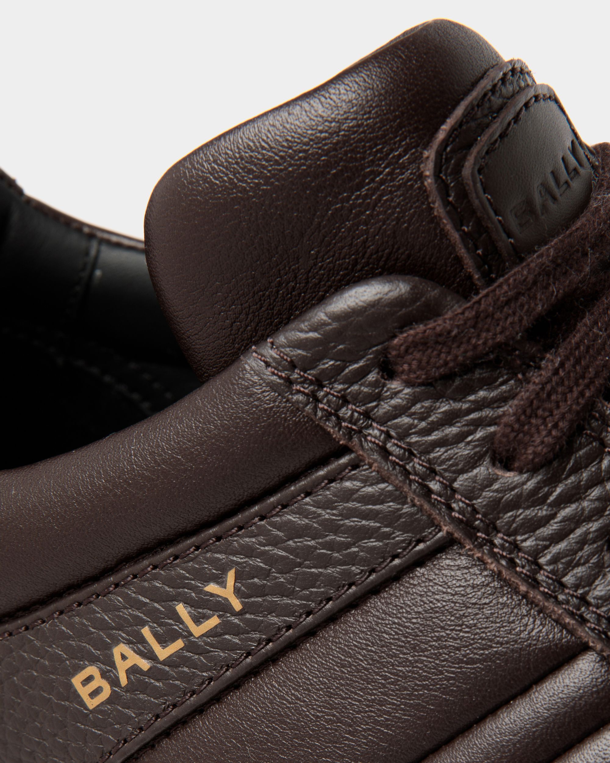 Zapatilla Outline De Piel Granulada Ébano - Hombre - Bally - 04