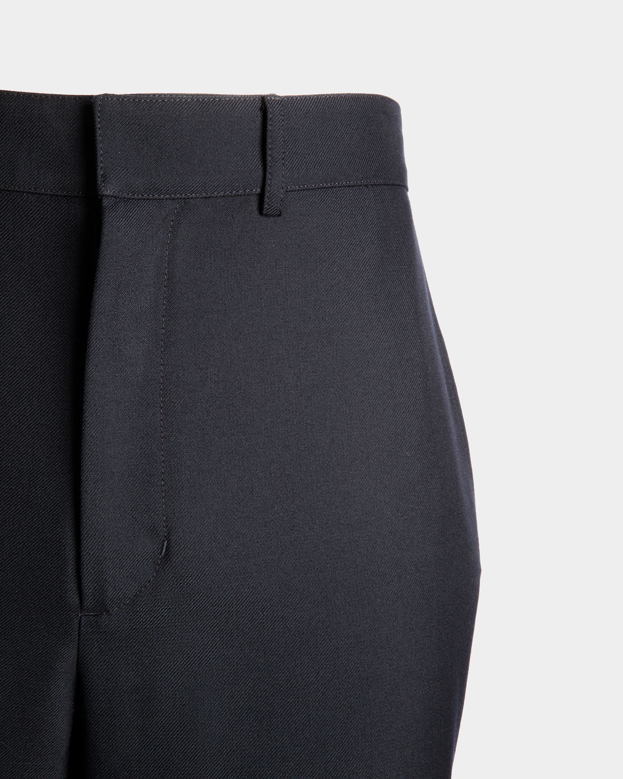 Chino-Hose Aus Einer Wollmischung In Navy Blue Aus Der Adrien Brody Travel-Kollektion - Herren - Bally - 05