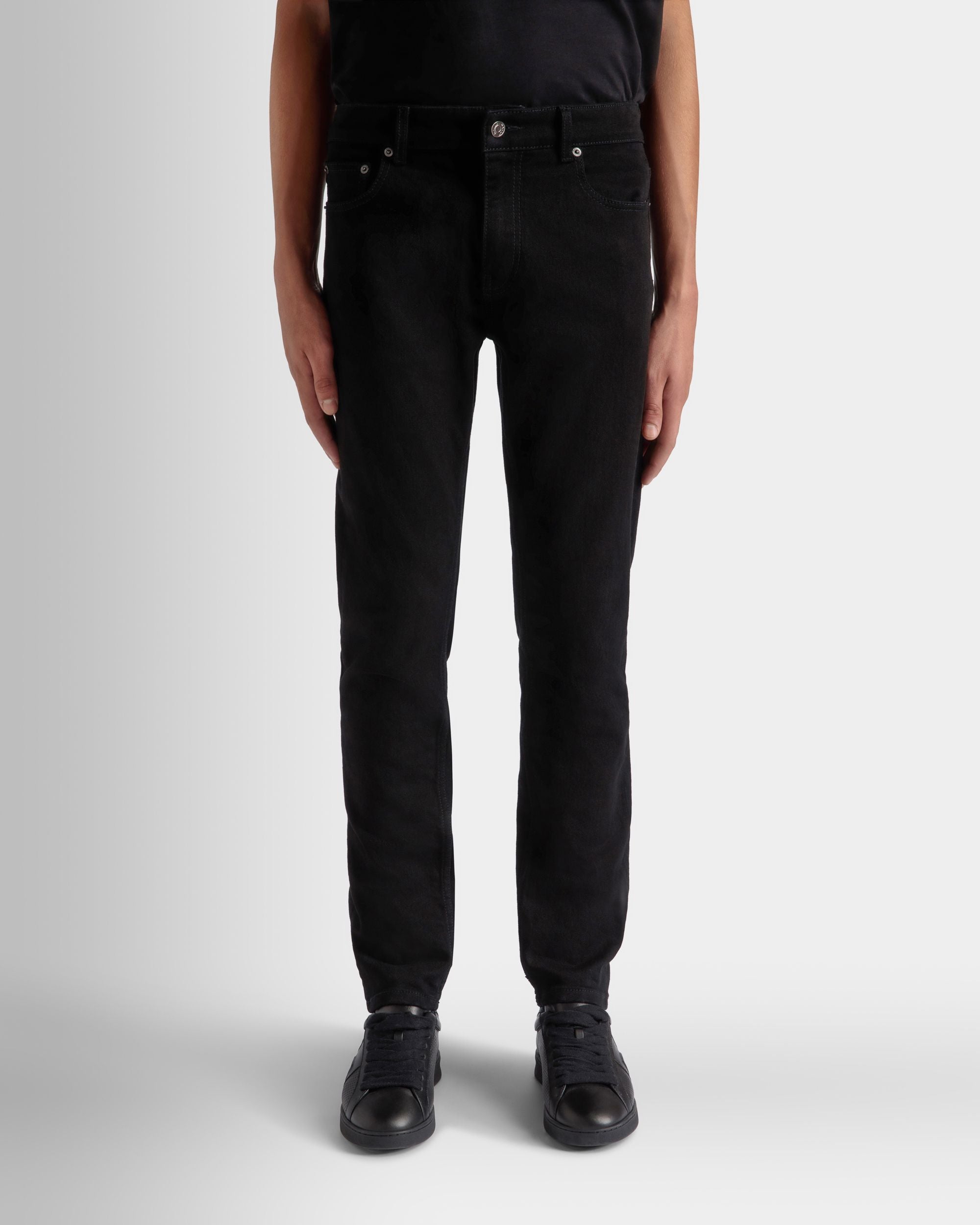 Jeanshose Aus Einer Baumwollmischung In Schwarz Aus Der Adrien Brody Travel-Kollektion - Herren - Bally - 03