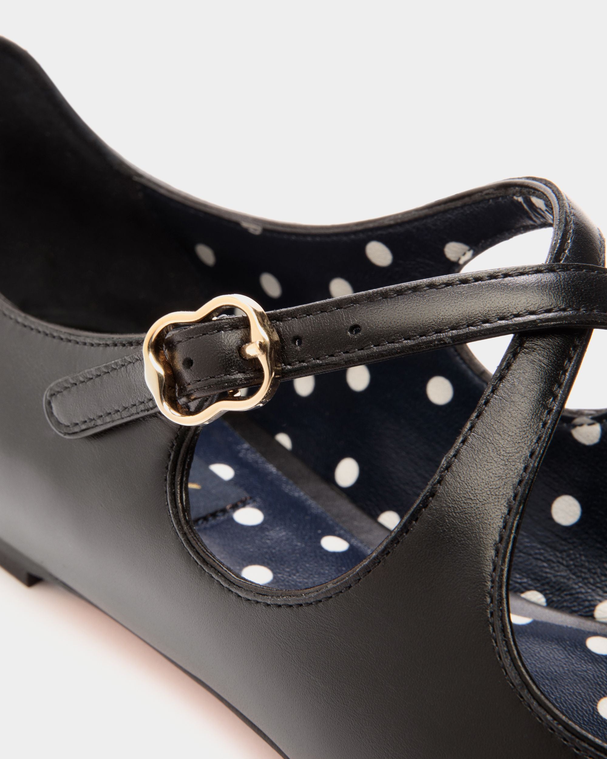 Ballyrina Flat in Black Leather - Femme - Bally - 05