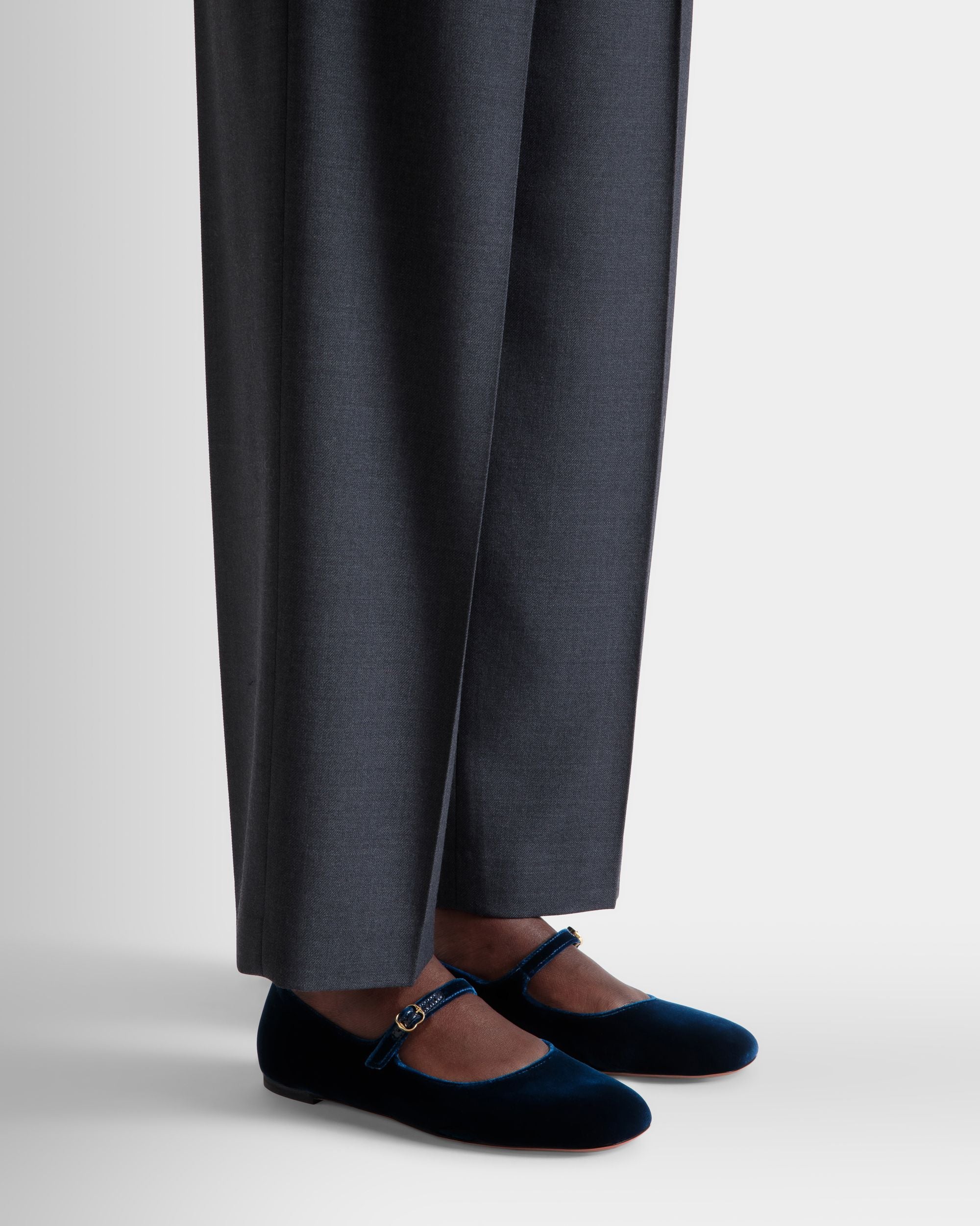 Chaussure À Talon Plat Ballyrina En Tissu Velouté Navy Blue - Femme - Bally - 02