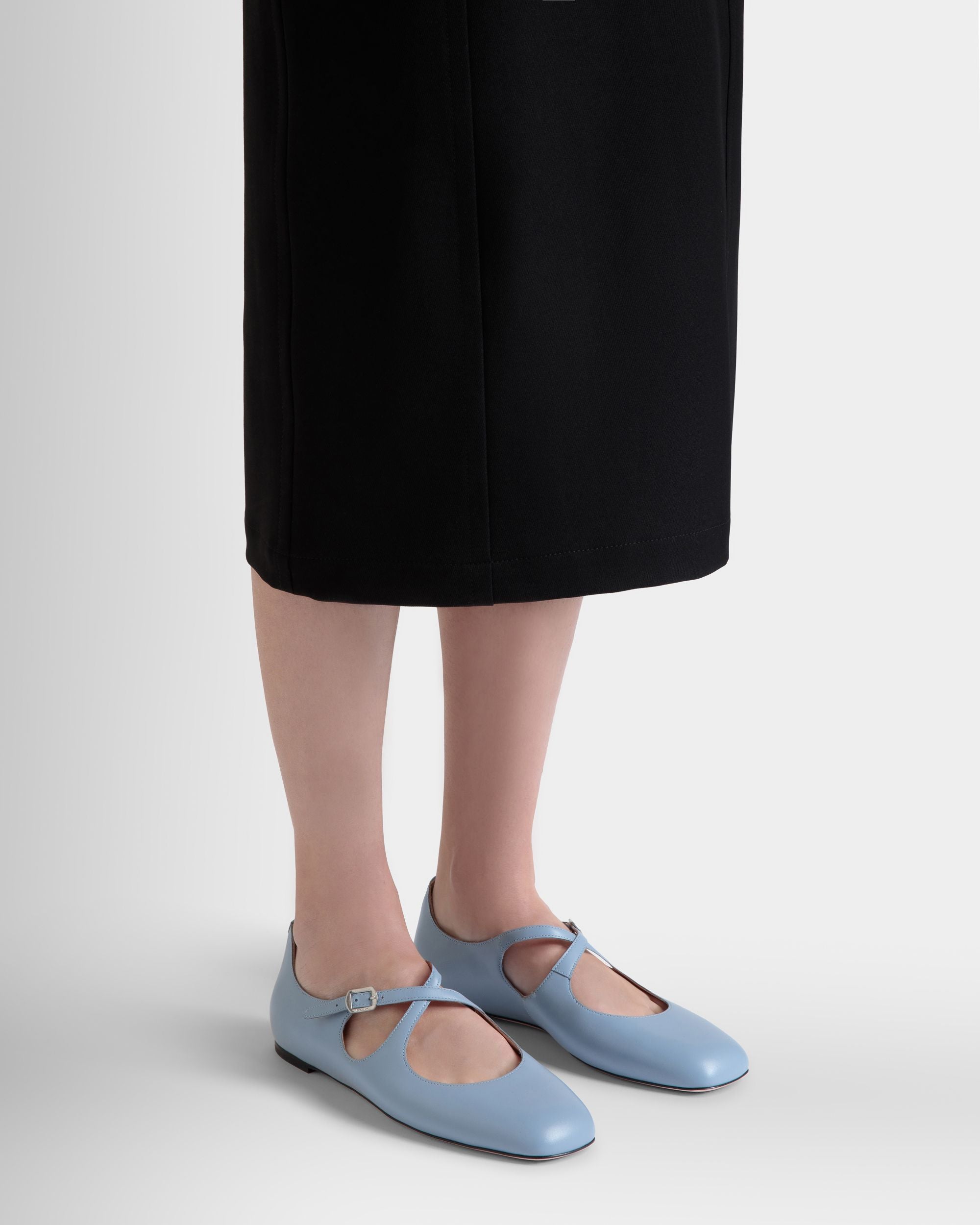Chaussure À Talon Plat Ballyrina En Cuir Light Blue - Femme - Bally - 02