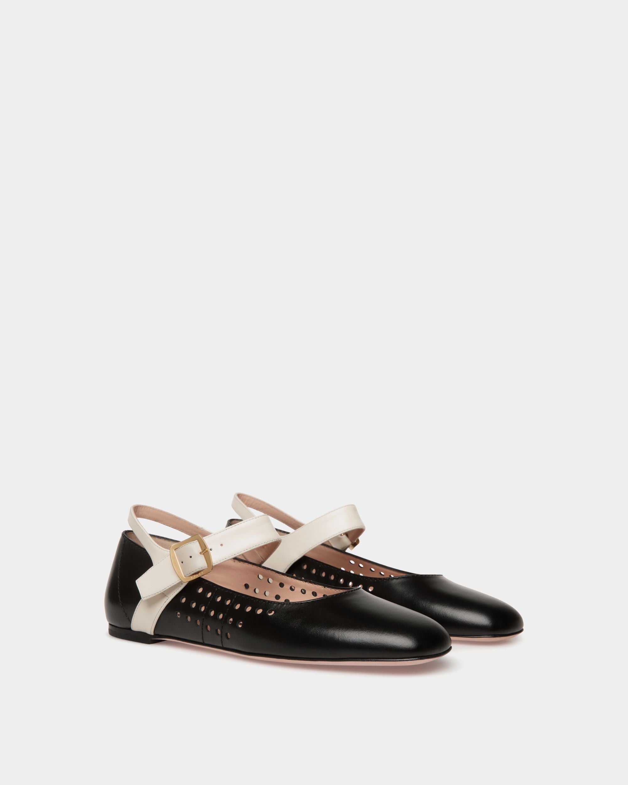 Zapato Plano Ballyrina De Piel Negra Y Blanca - Mujer - Bally - 03