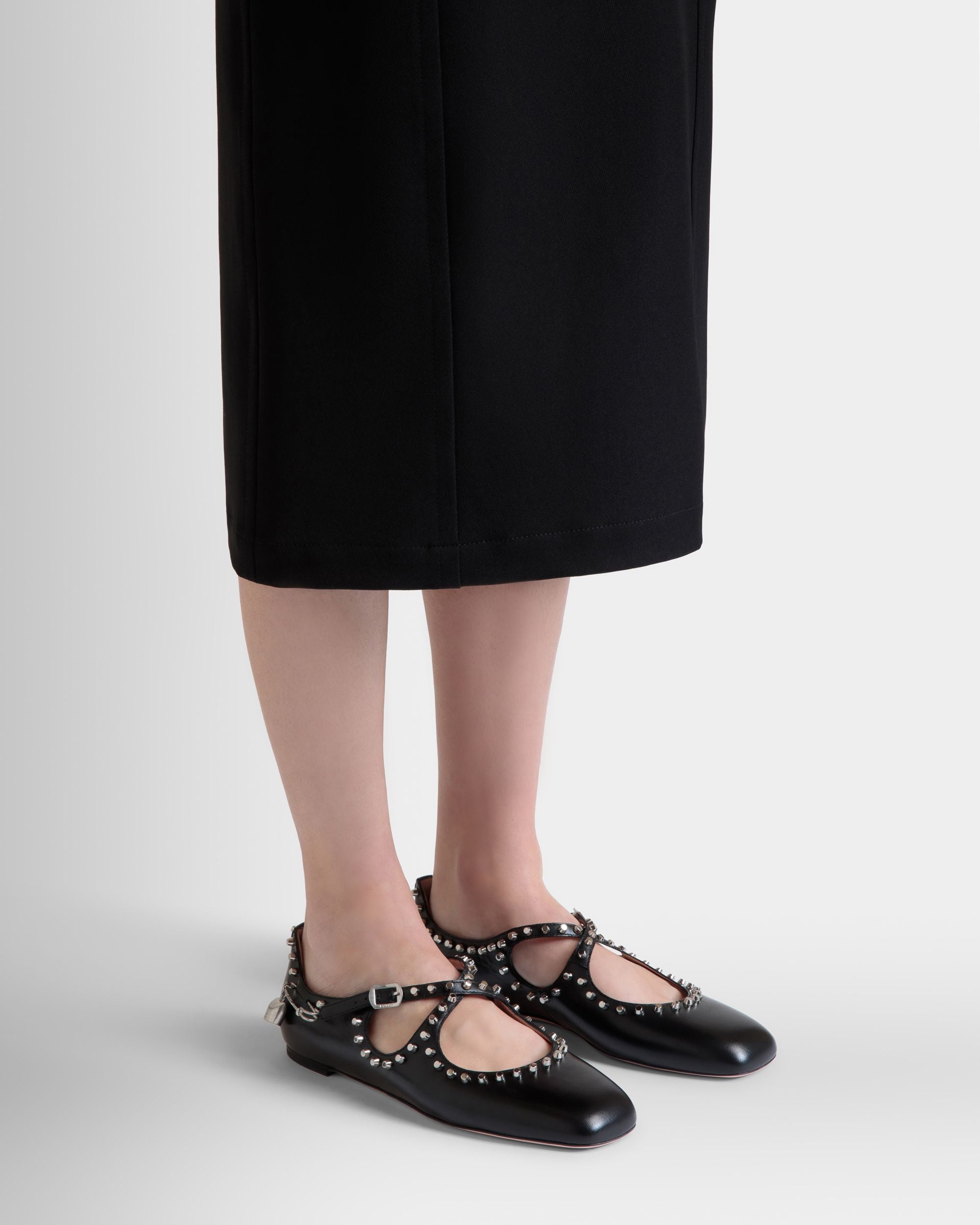 Ballyrina Ballerina Aus Schwarzem Leder Mit Nieten - Damen - Bally - 02