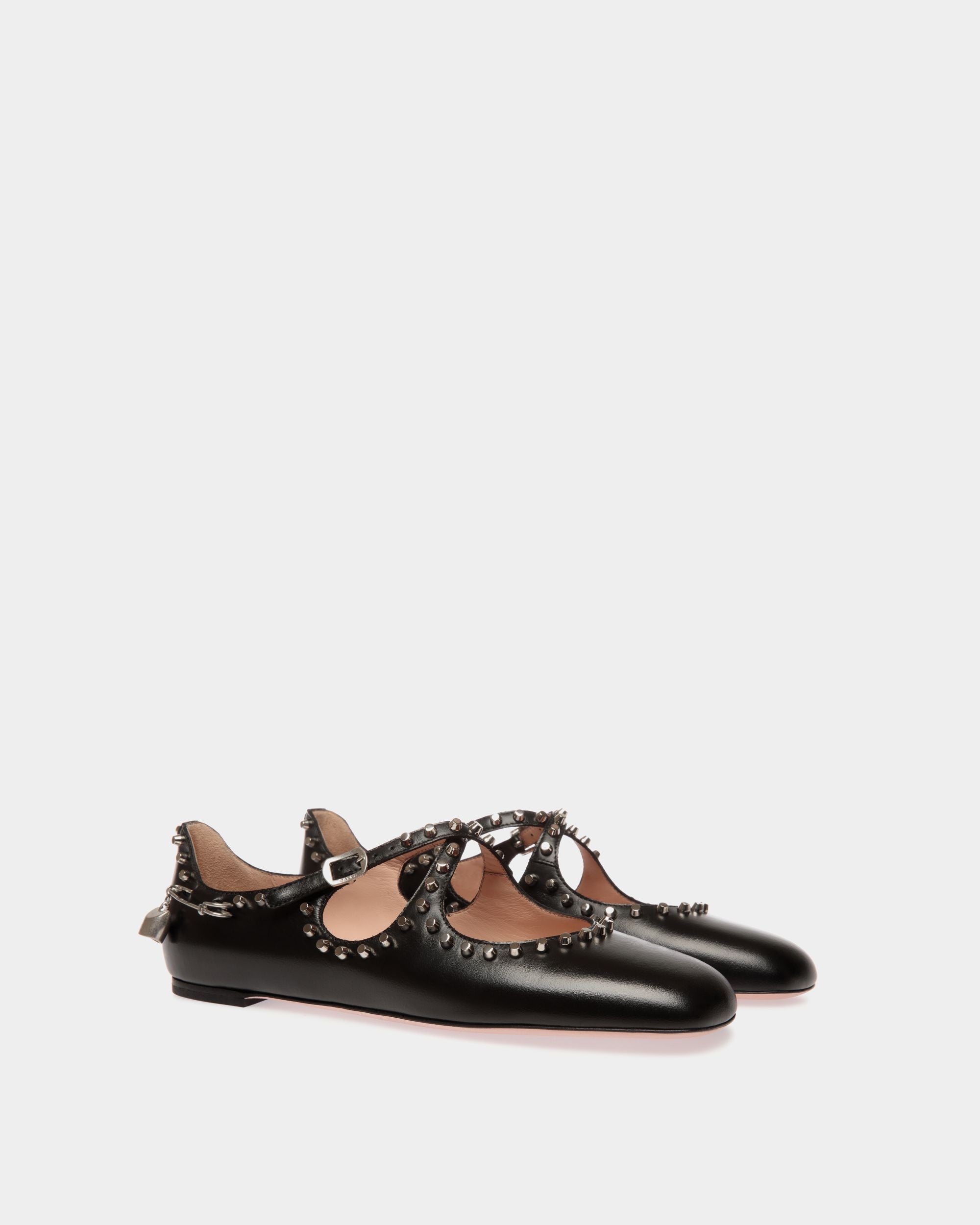Chaussure À Talon Plat Ballyrina En Cuir Noir Avec Clous - Femme - Bally - 03