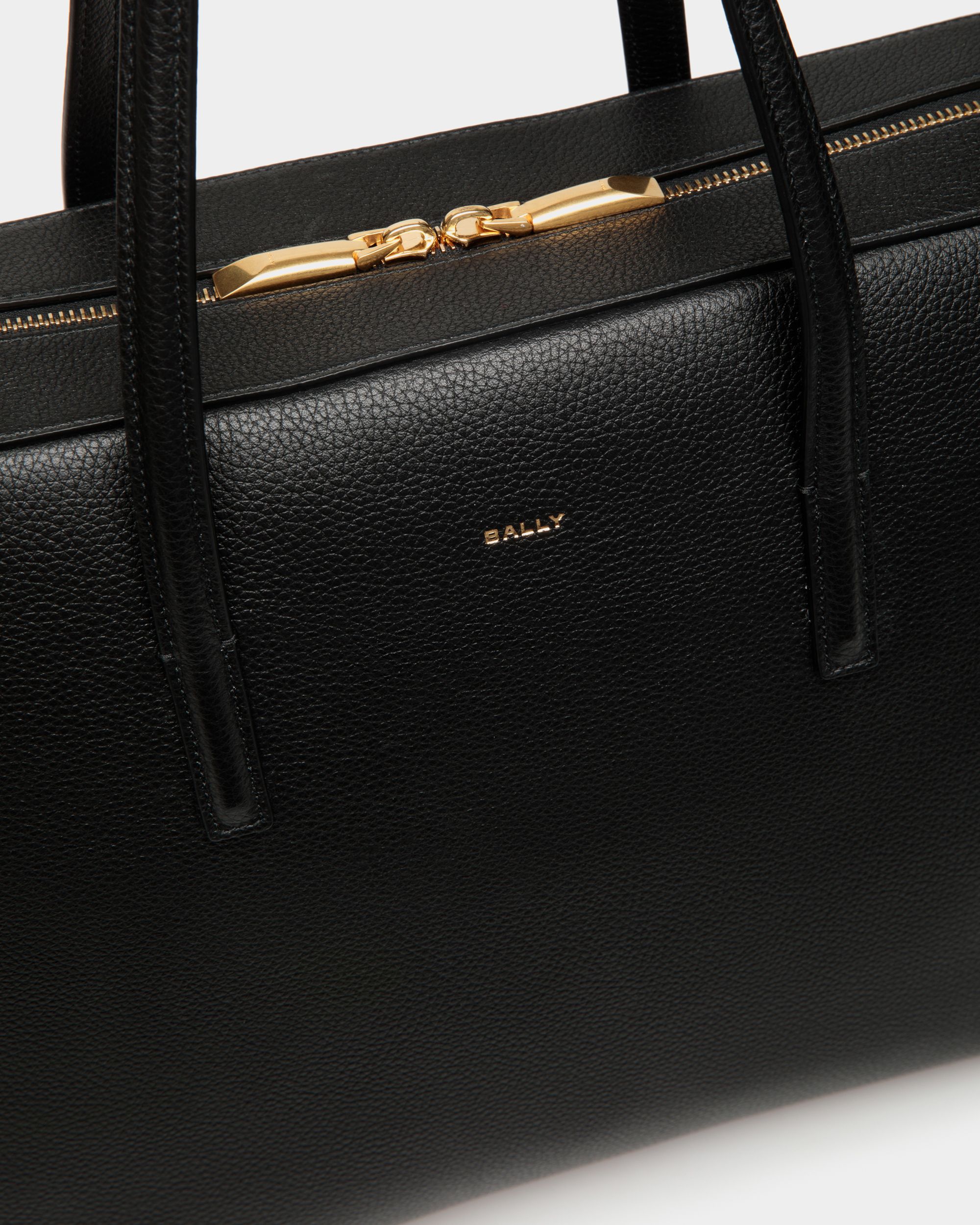 Emblem Business Bag Aus Genarbtem Leder In Schwarz - Damen - Bally - 06